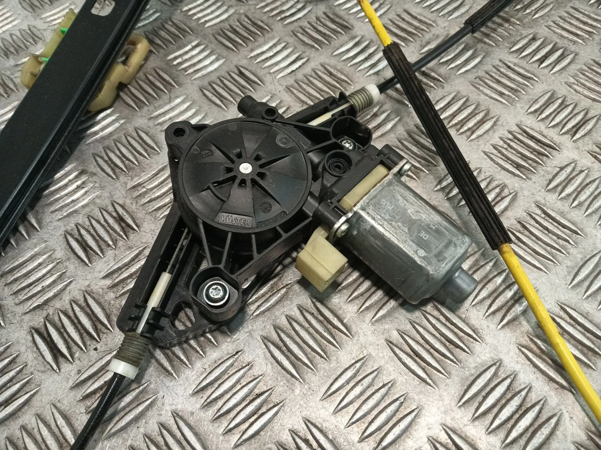 Elevalunas Delantero Derecho para Skoda Octavia Lim. (5E3)