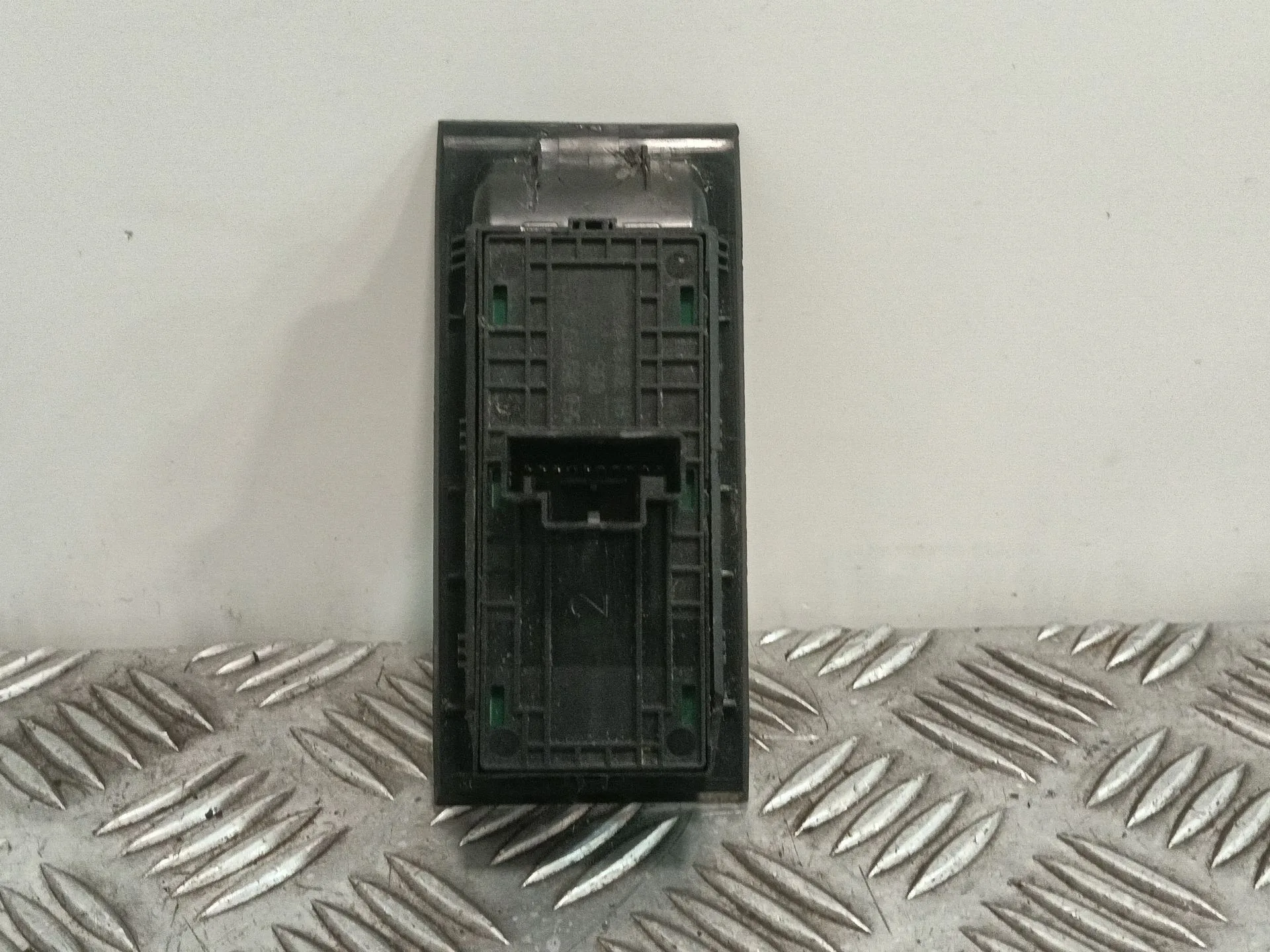 Mando Elevalunas Delantero Izquierdo para Skoda Octavia Lim. (5E3)