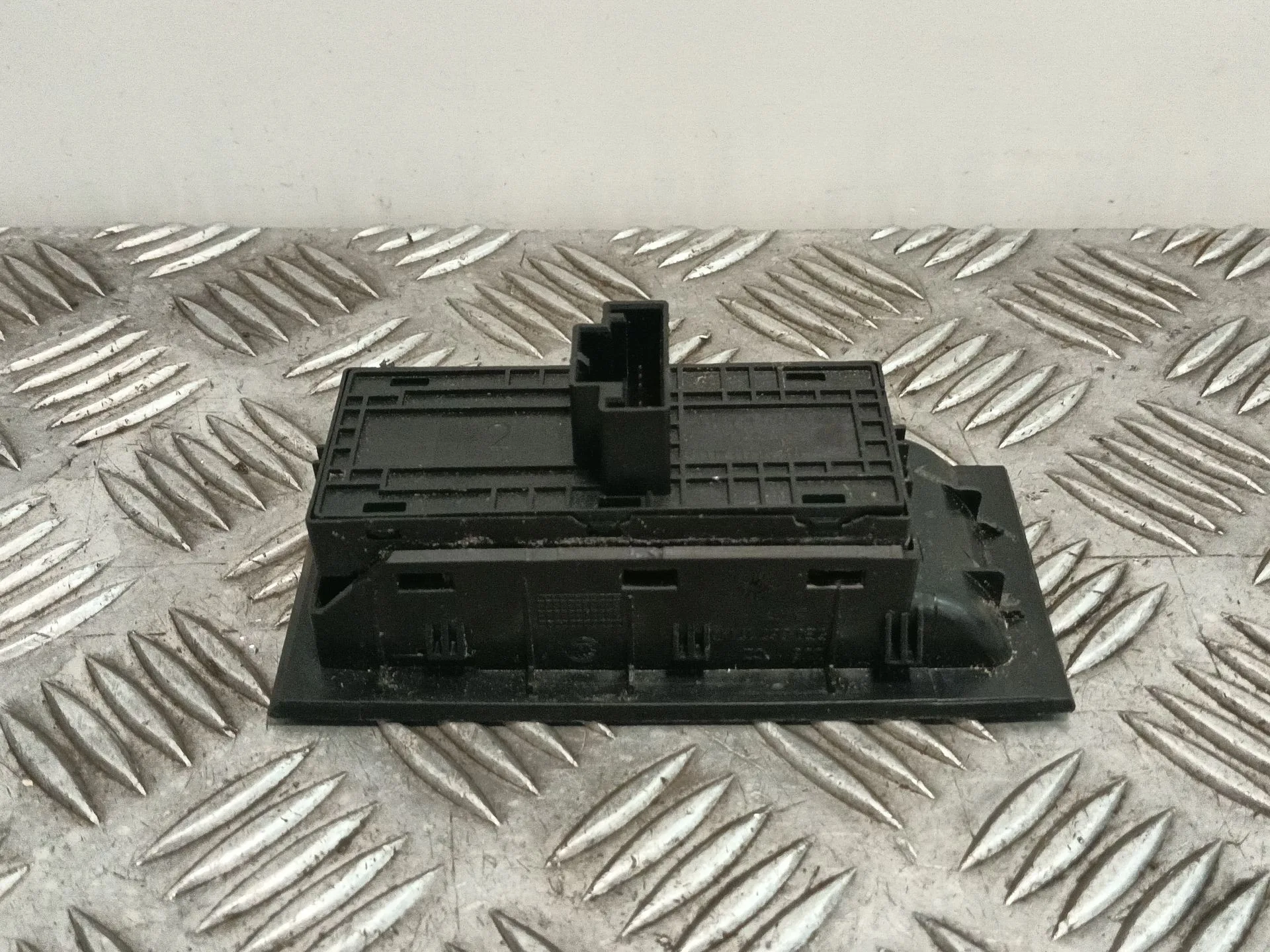 Mando Elevalunas Delantero Izquierdo para Skoda Octavia Lim. (5E3)