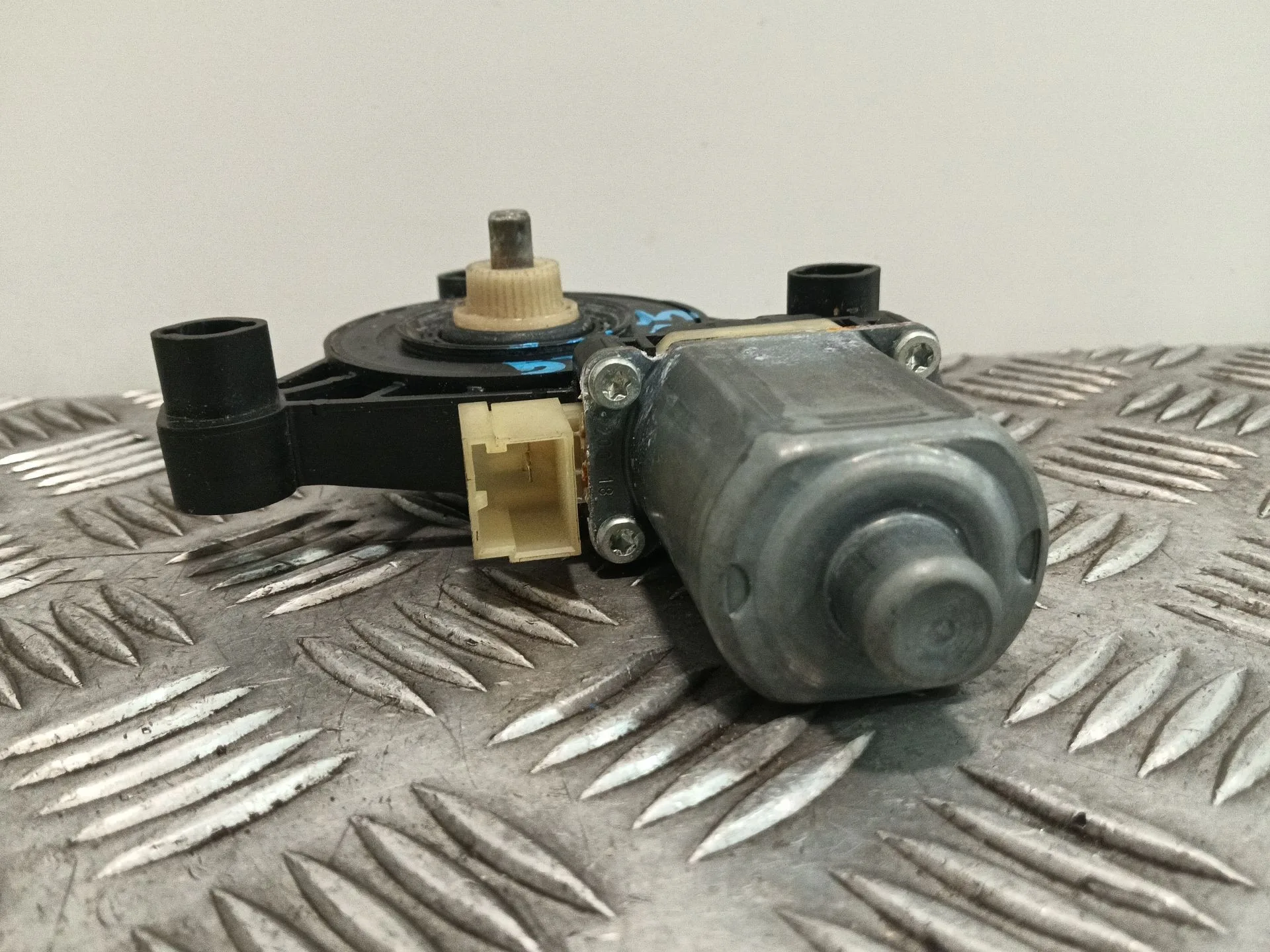 Motor Elevalunas Delantero Izquierdo para Skoda Octavia Lim. (5E3)