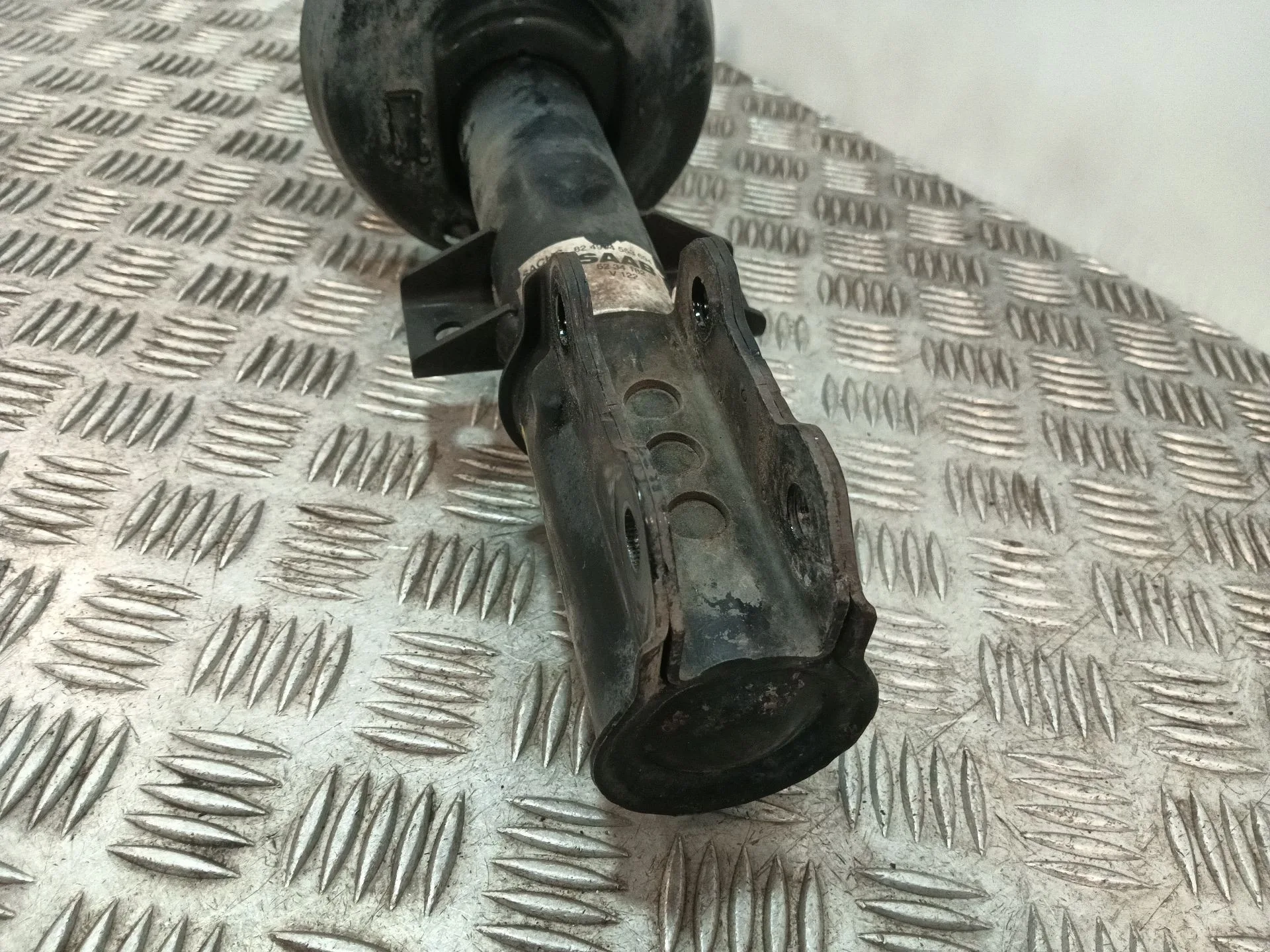 Amortiguador Delantero Izquierdo para Saab 9-5 (Ys3E)