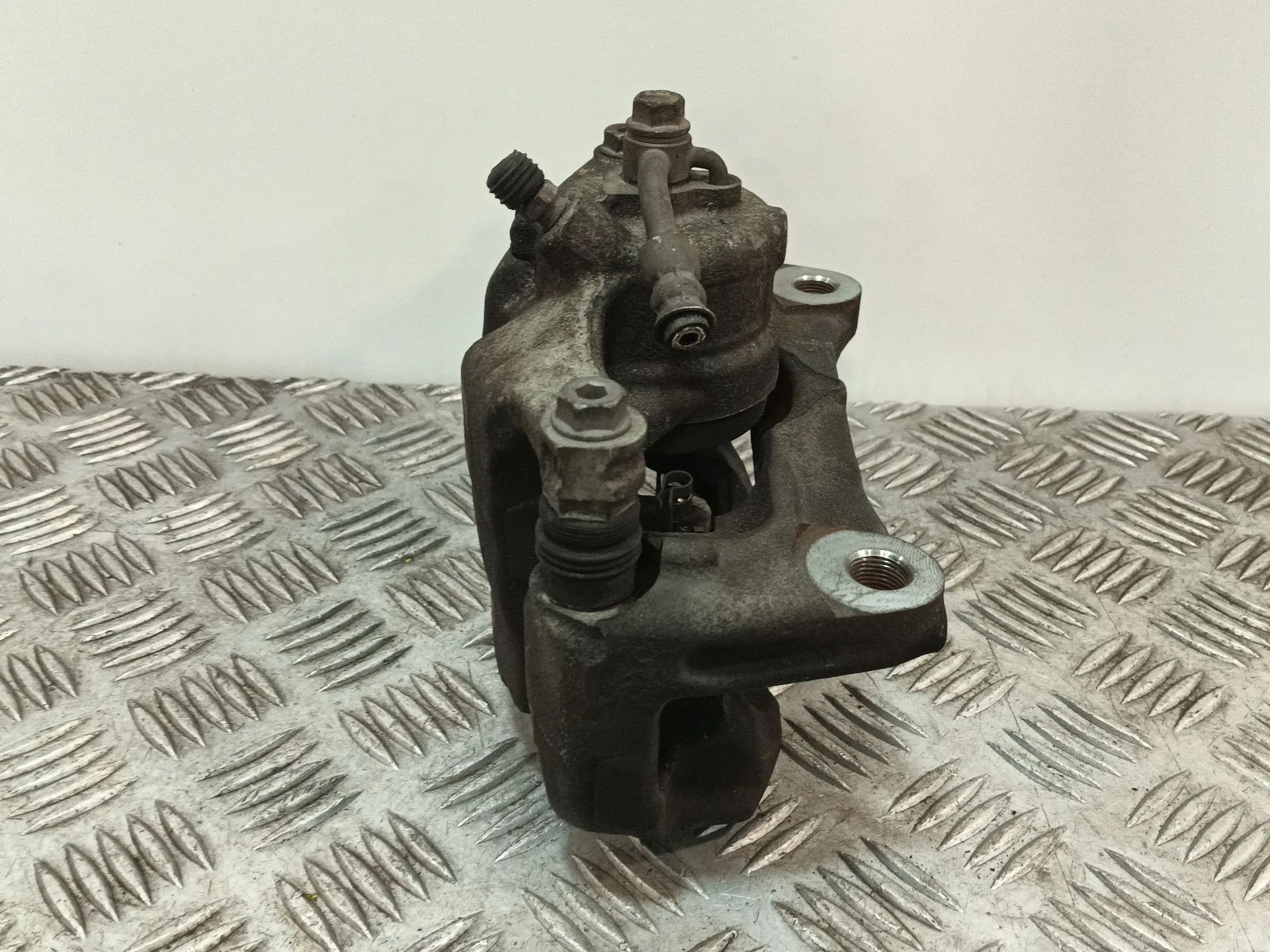 Pinza Freno Delantera Izquierda para Mazda Cx-3 (Dk)
