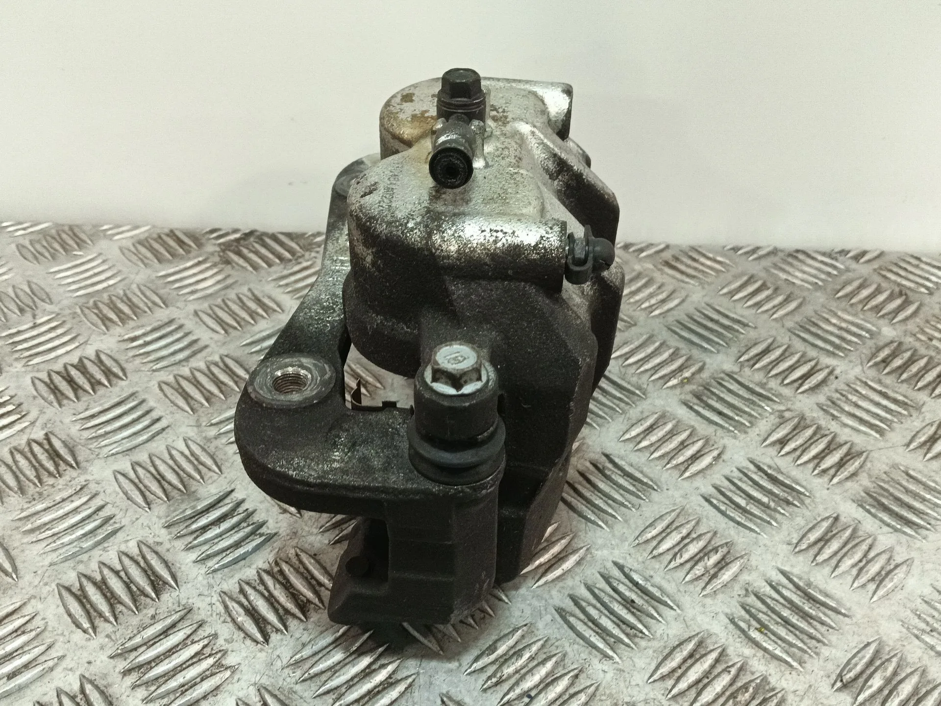 Pinza Freno Delantera Izquierda para Kia Carnival