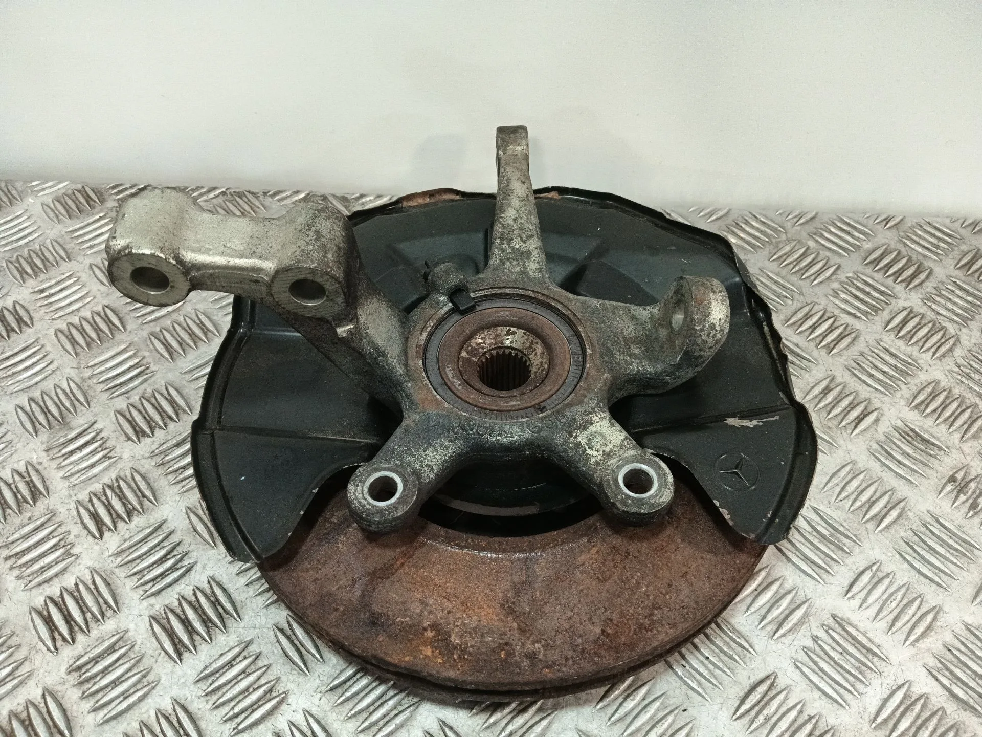 Mangueta Delantera Izquierda para Mercedes-Benz Clase B (W245)