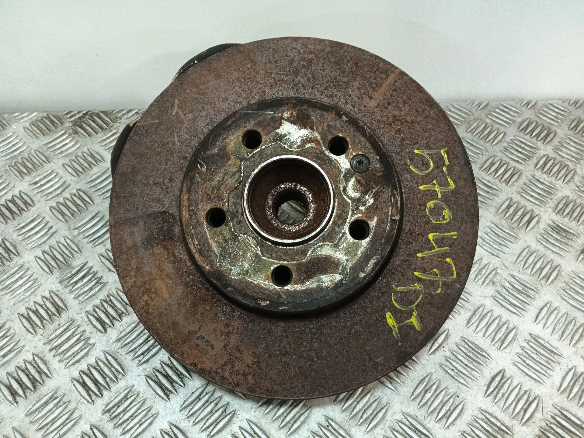 Mangueta Delantera Izquierda para Mercedes-Benz Clase B (W245)
