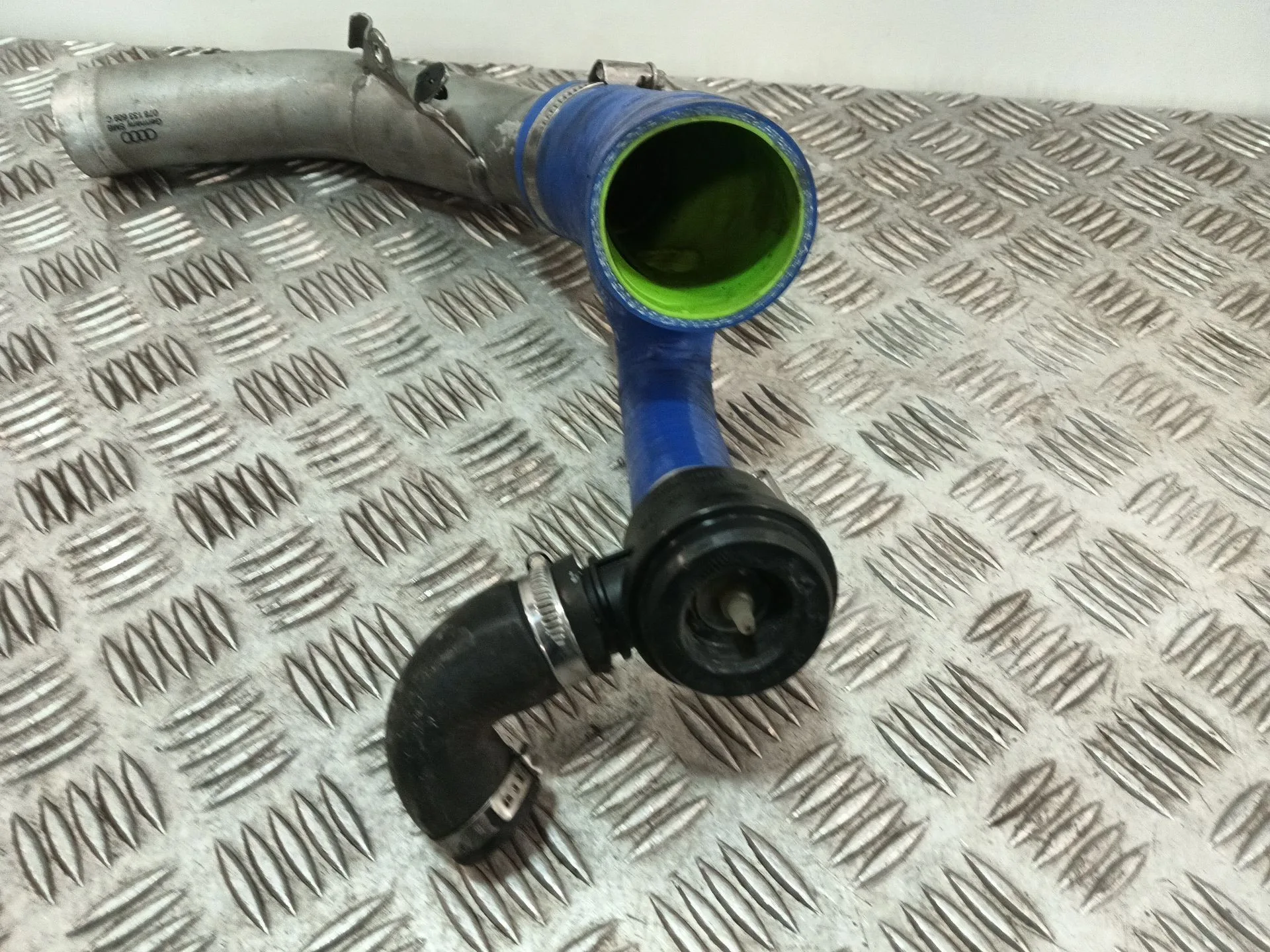 Tubo para Audi A6 C5 (4B2, 4B4)