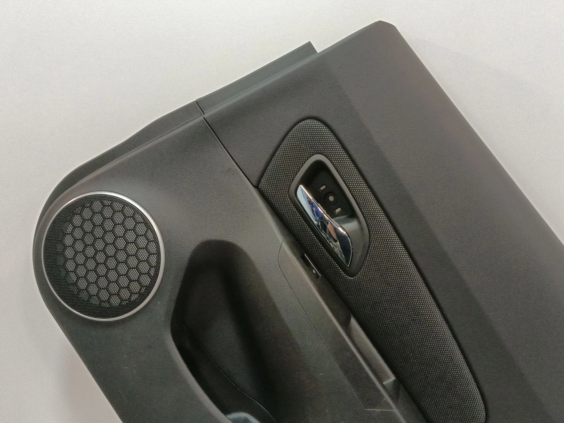 Guarnecido Puerta Trasera Derecha para Chevrolet Cruze Hatchback (J305)