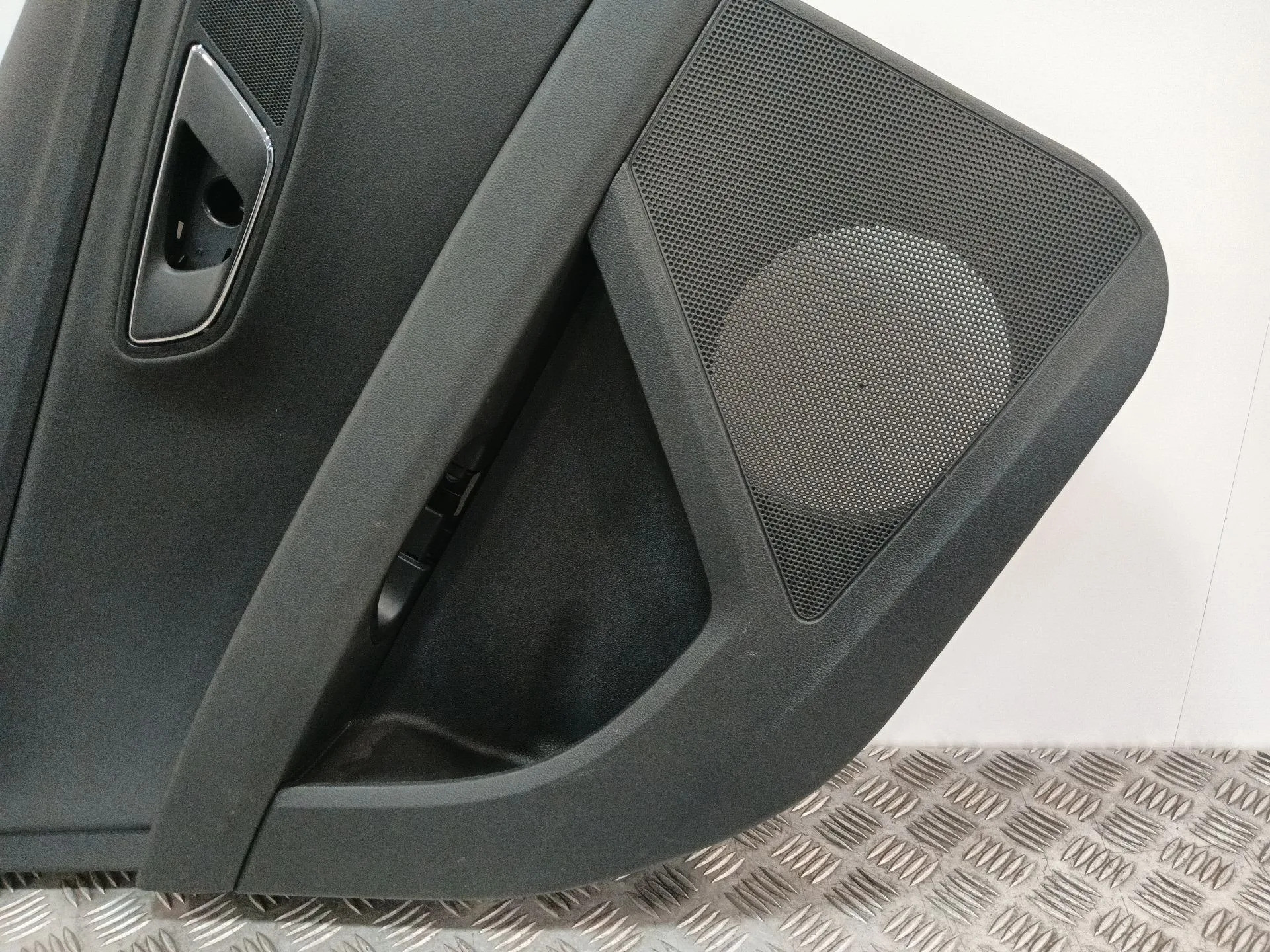 Guarnecido Puerta Trasera Izquierda para Seat Leon (5F1)