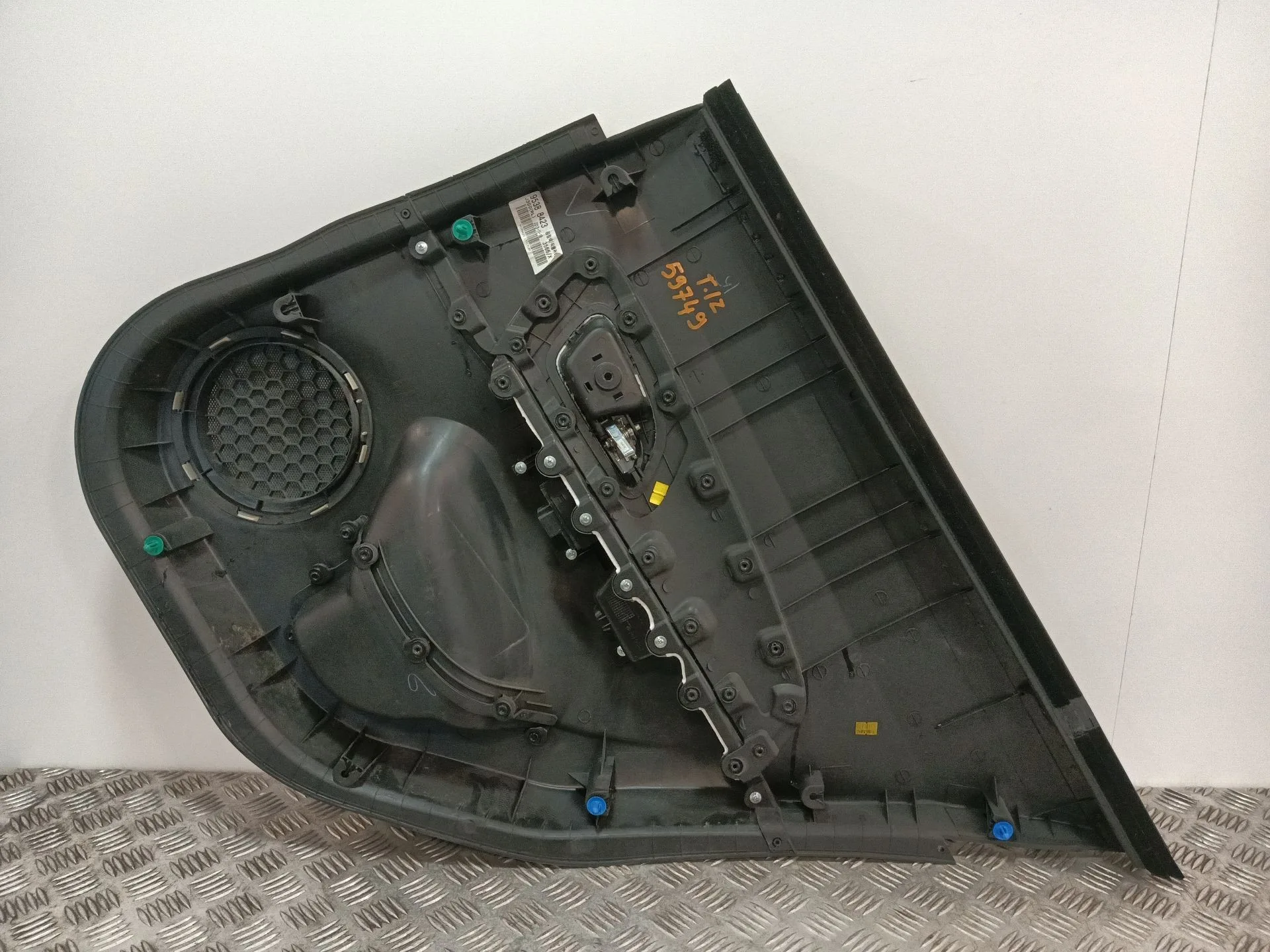 Guarnecido Puerta Trasera Izquierda para Chevrolet Cruze Hatchback (J305)