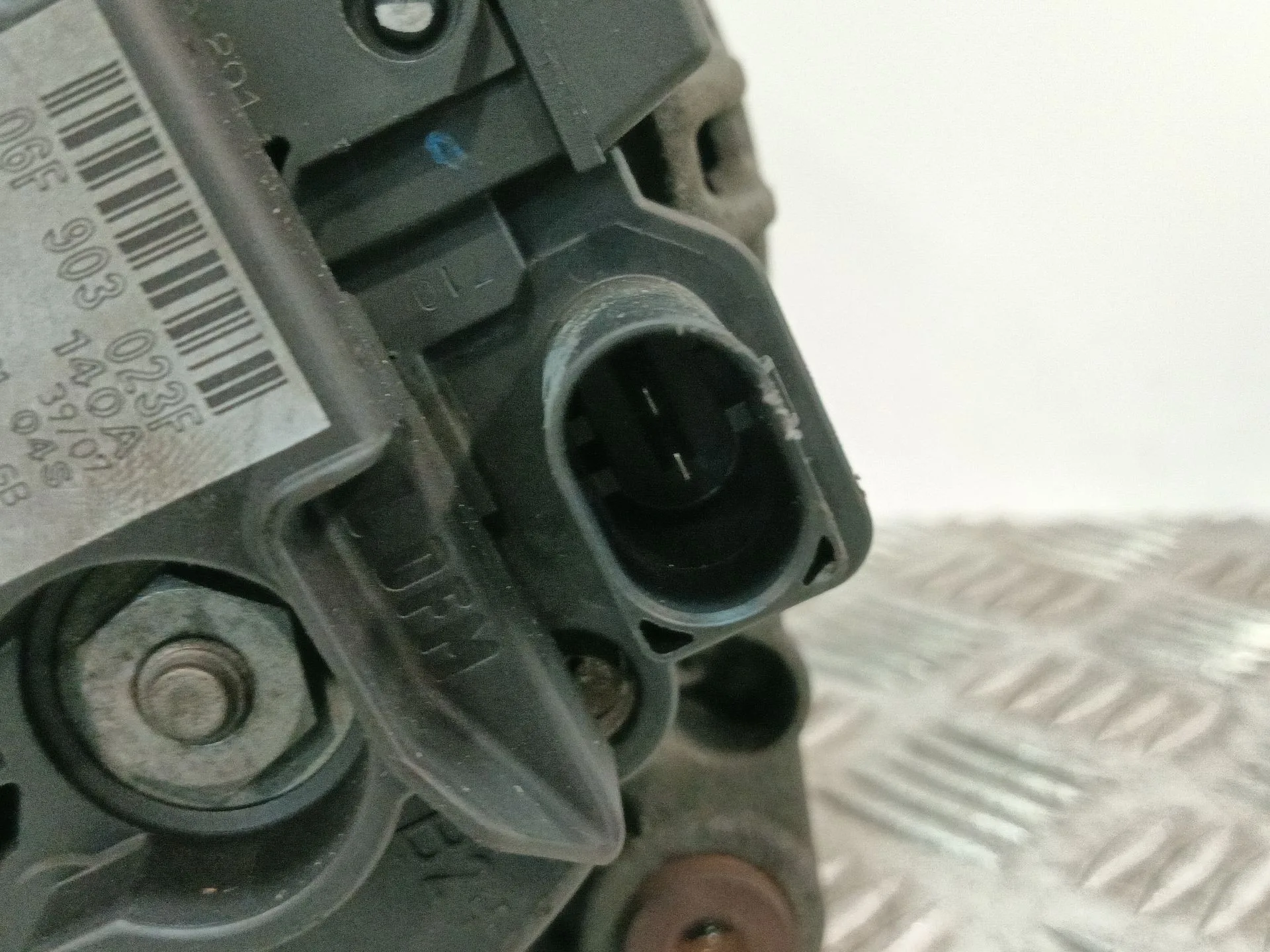Alternador para Seat Ibiza Iv (6J5, 6P1)