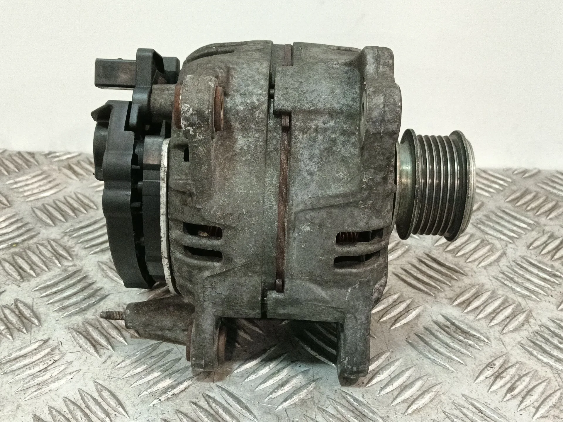 Alternador para Seat Ibiza Iv (6J5, 6P1)