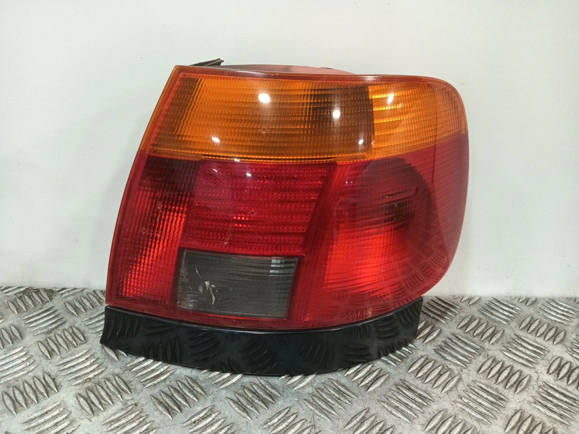 Piloto Trasero Derecho para Audi A4 Berlina (B5)