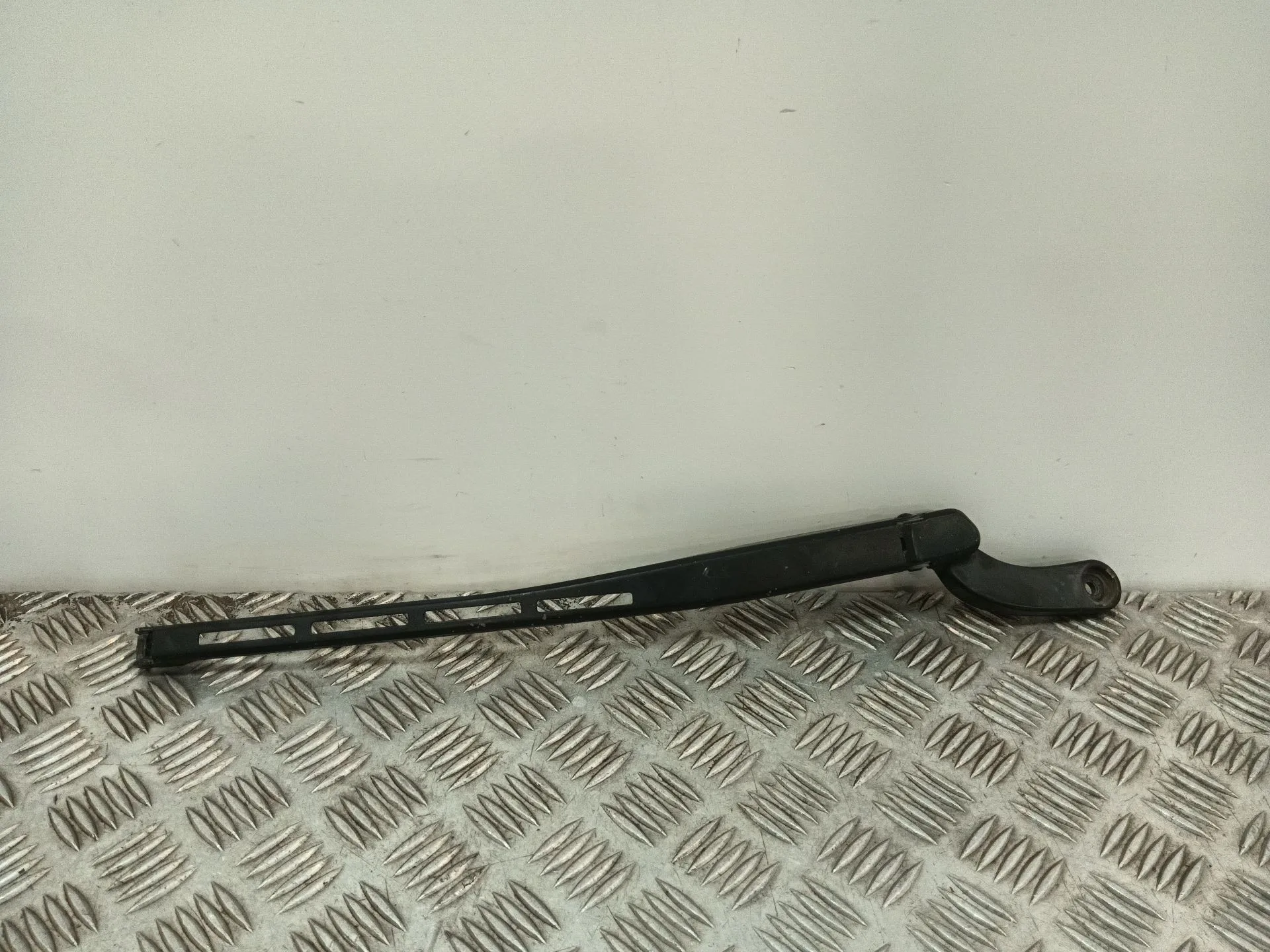 Brazo Limpia Delantero Izquierdo para Audi A6 C5 (4B2, 4B4)