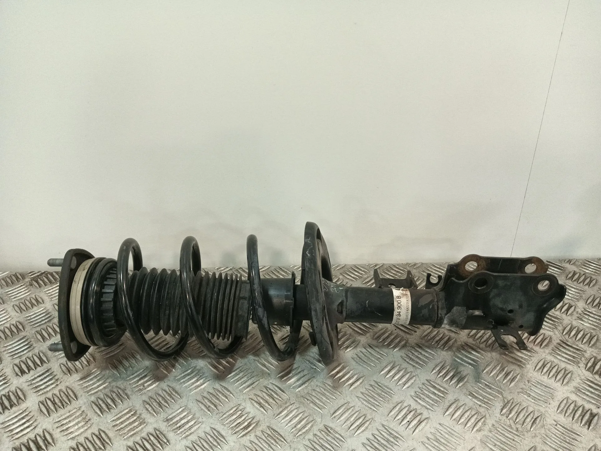 Amortiguador Delantero Izquierdo para Mazda Cx-3 (Dk)