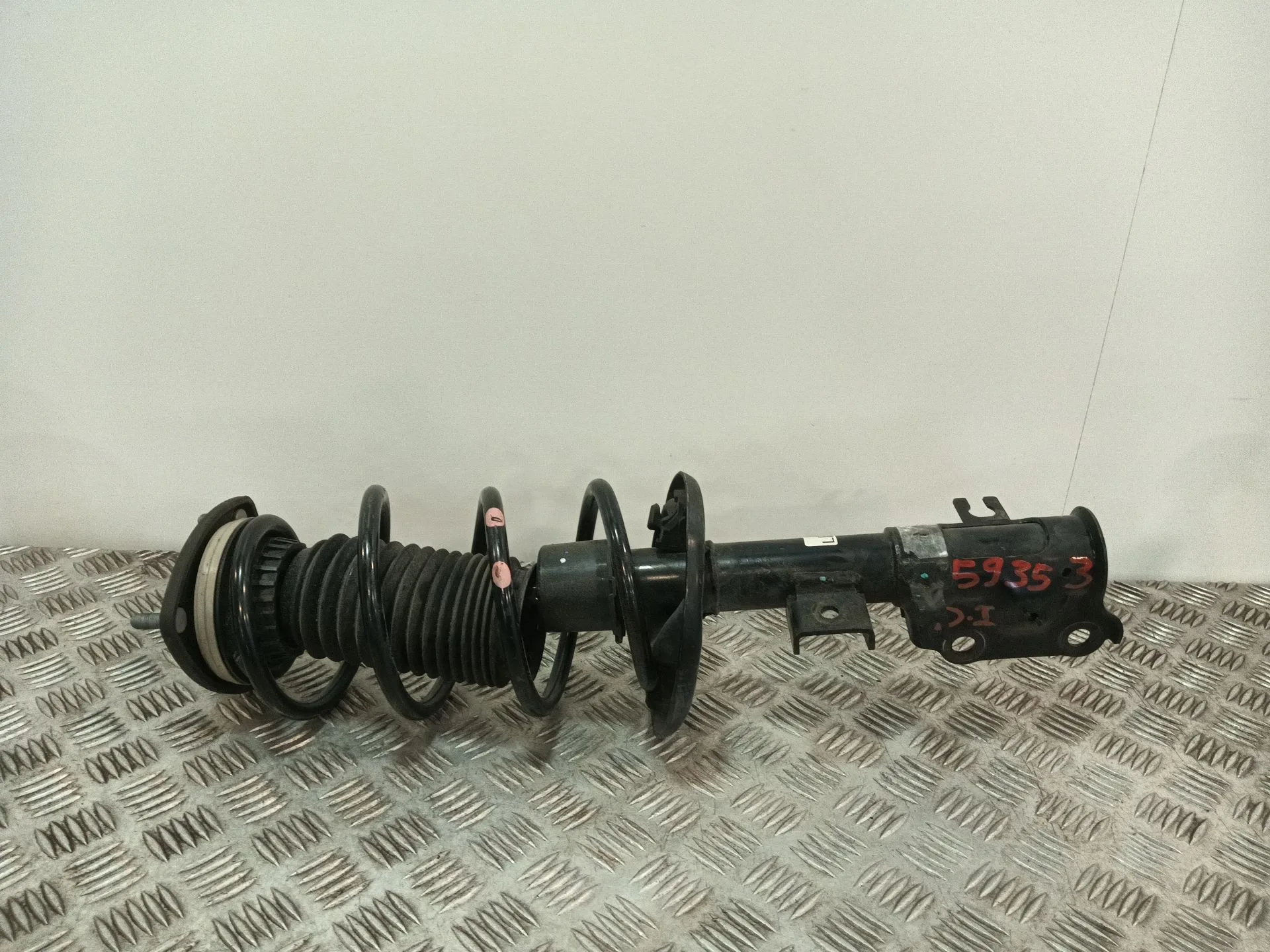 Amortiguador Delantero Izquierdo para Mazda Cx-3 (Dk)