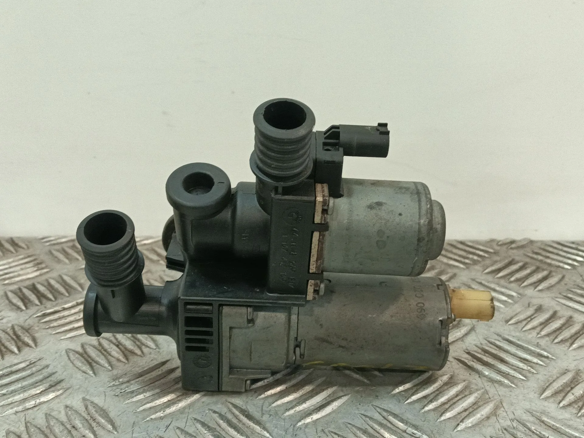 Valvula Intercambio De Calefaccion para Bmw X3 (E83)