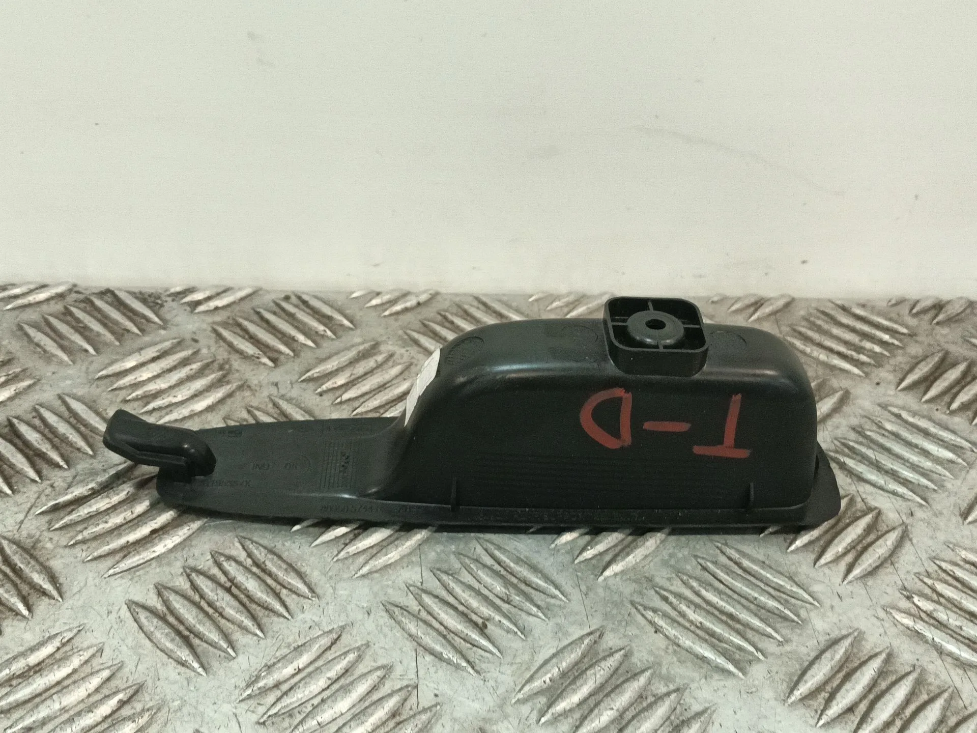 Plastico Varios para Mazda Cx-3 (Dk)