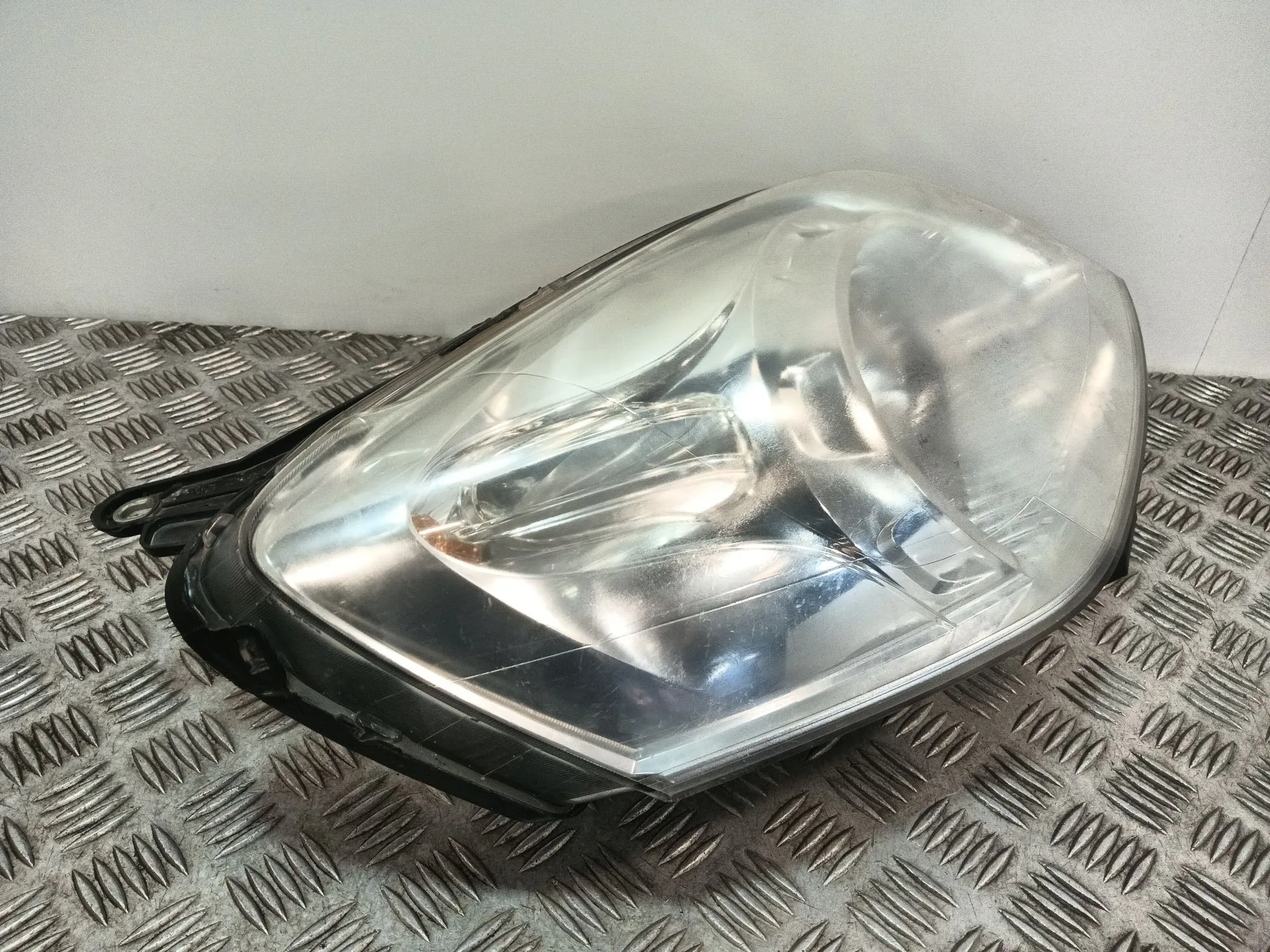 Faro Derecho para Fiat Fiorino Furgoneta/Monovolumen (225_)