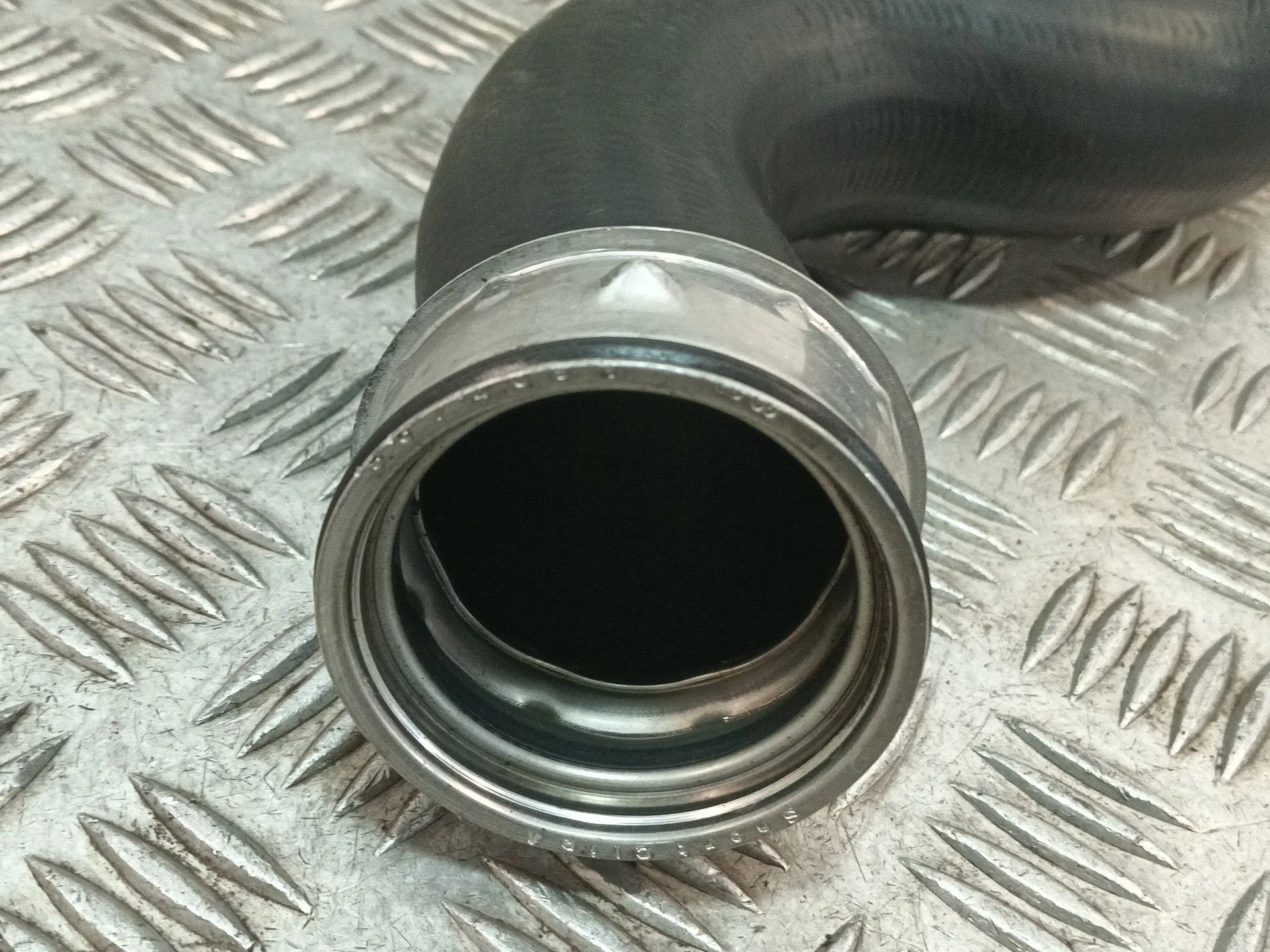 Tubo para Volkswagen Golf V (1K1)