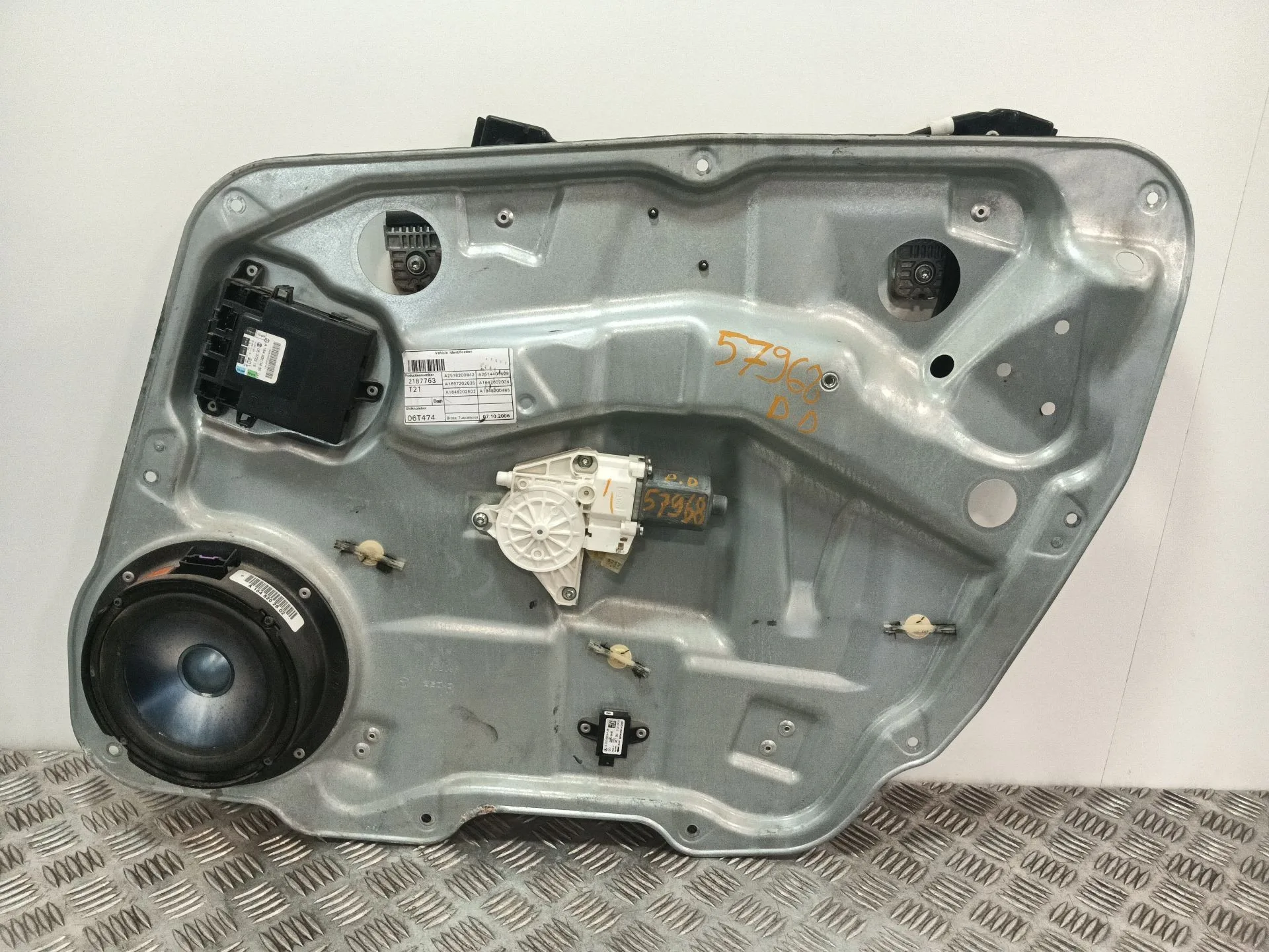 Elevalunas Delantero Derecho para Mercedes-Benz Clase M (W164)
