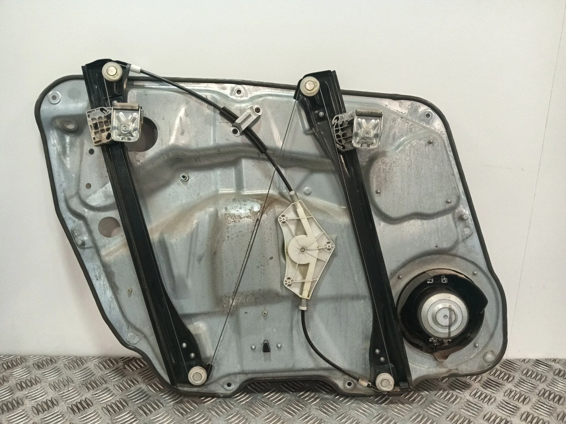 Elevalunas Delantero Derecho para Mercedes-Benz Clase M (W164)