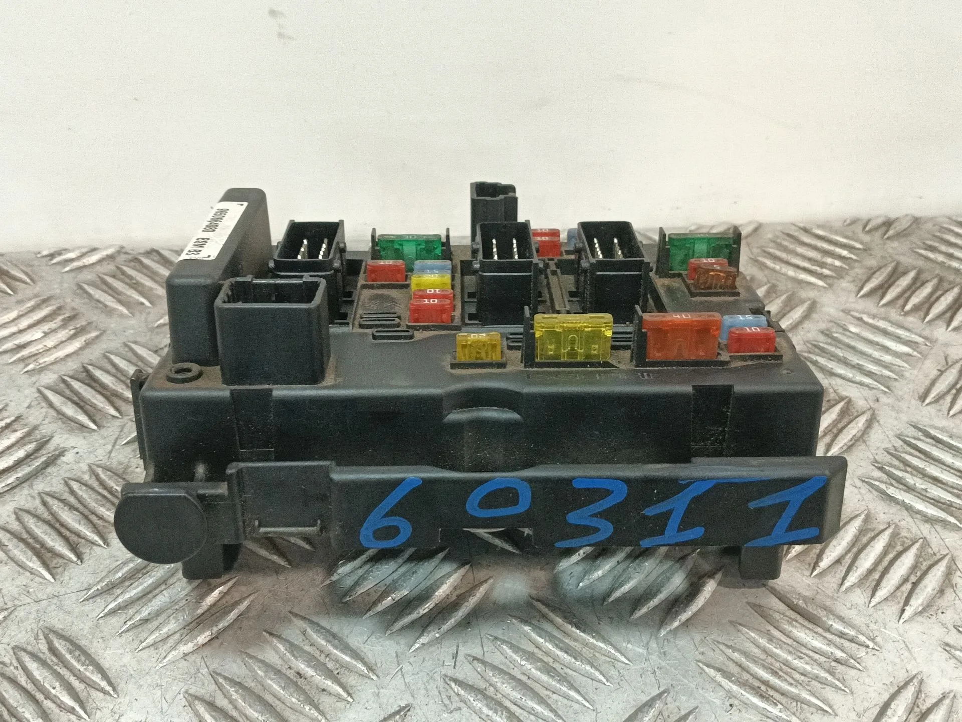 Caja Reles / Fusibles para Peugeot 307 Sw (3H)