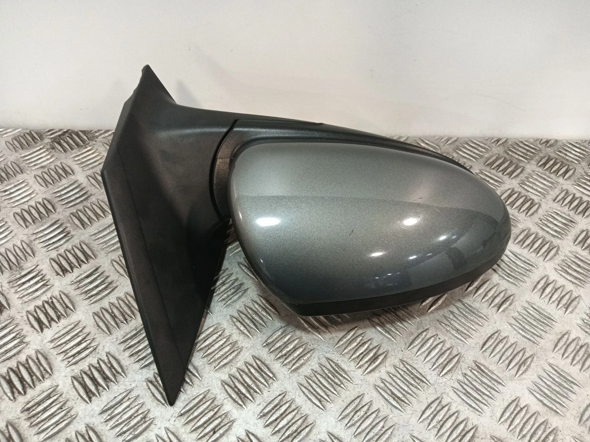 Retrovisor Derecho para Chevrolet Cruze (J300)