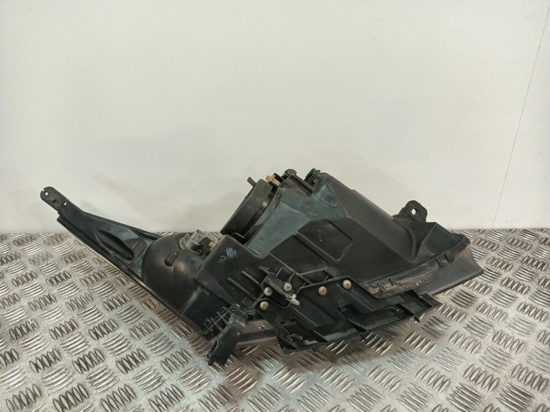 Faro Izquierdo para Chevrolet Cruze (J300)