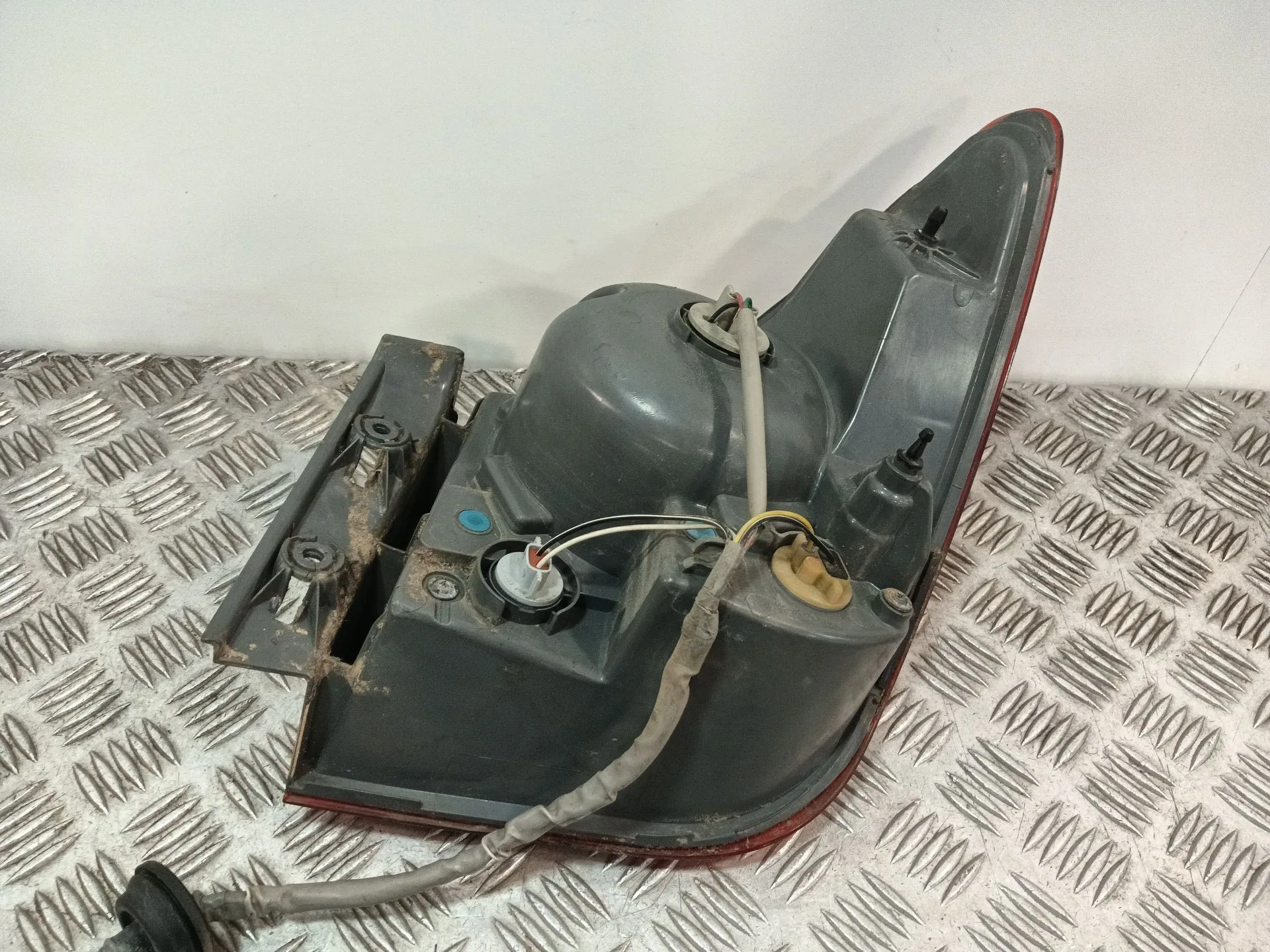 Piloto Trasero Izquierdo para Chevrolet Cruze (J300)