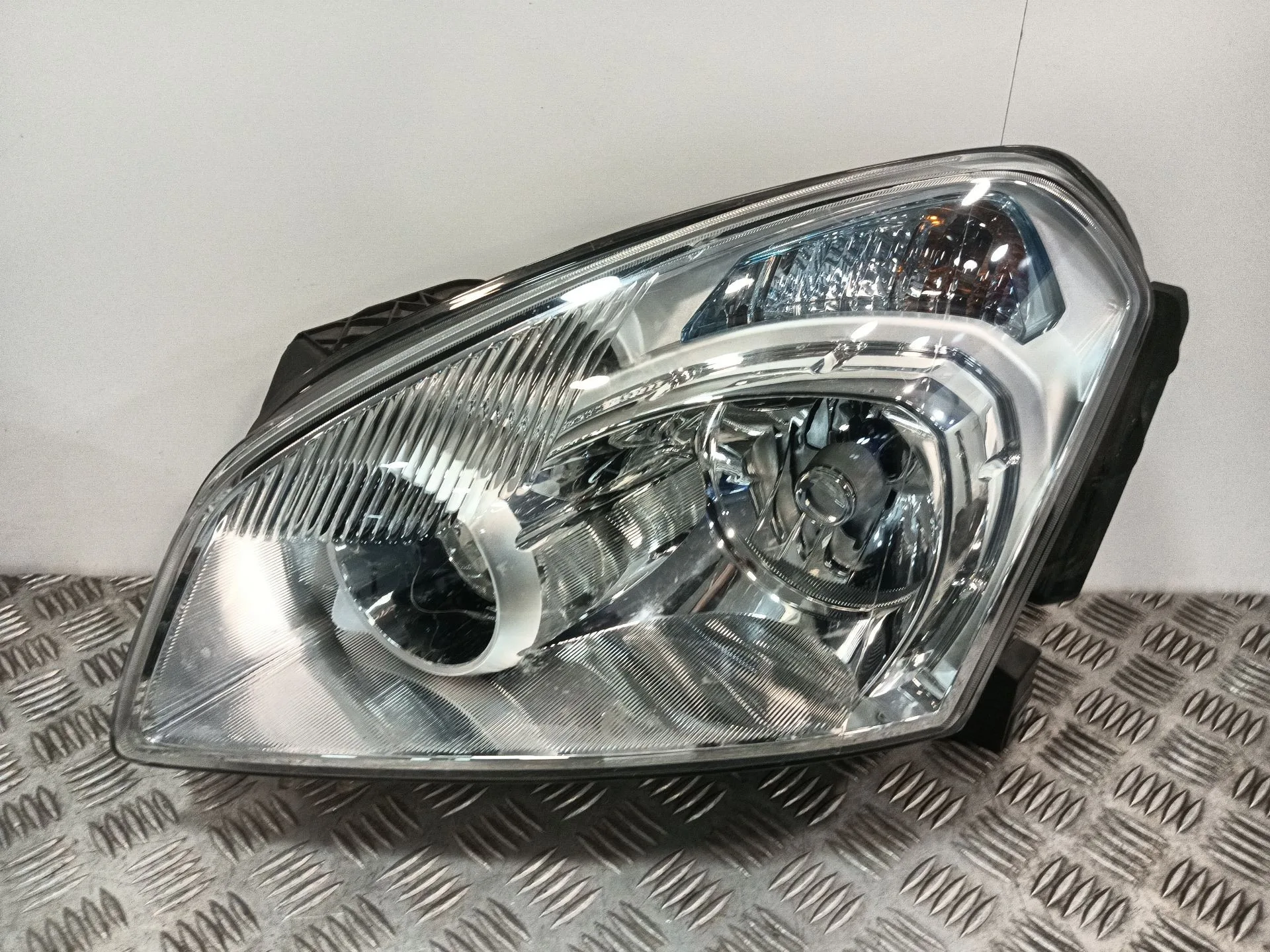 Faro Izquierdo para Nissan Qashqai I (J10, Nj10)
