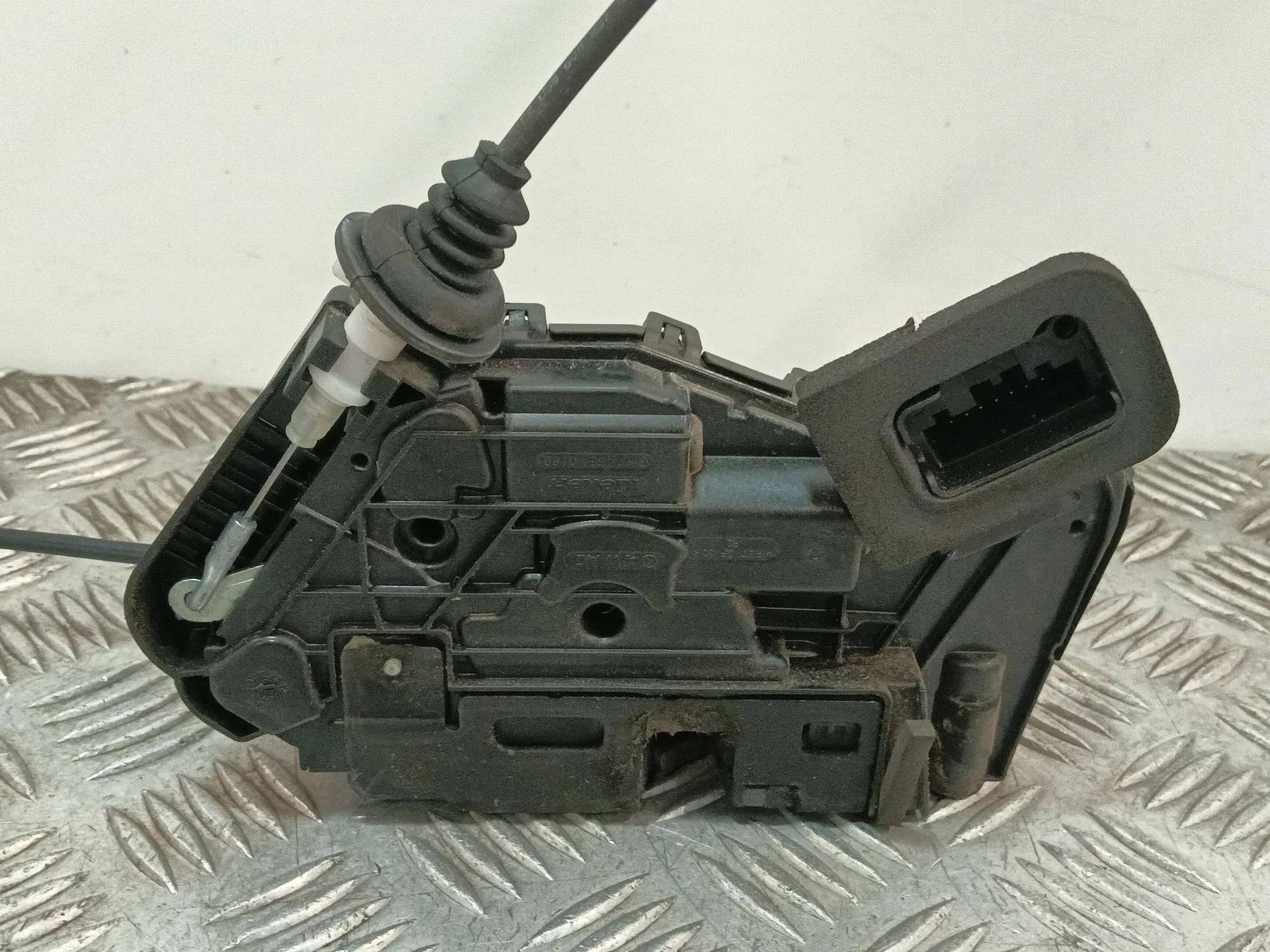 Cerradura Puerta Delantera Derecha para Skoda Fabia Iii (Nj3)