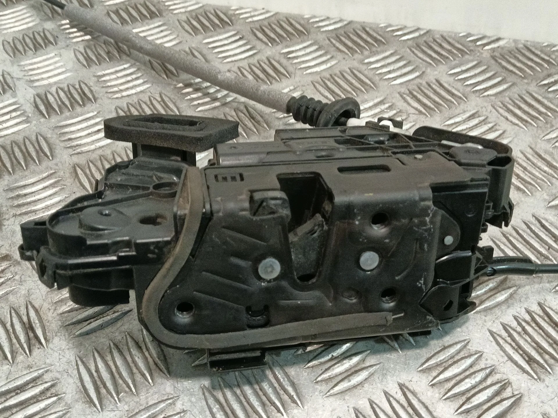 Cerradura Puerta Delantera Izquierda para Skoda Fabia Iii (Nj3)