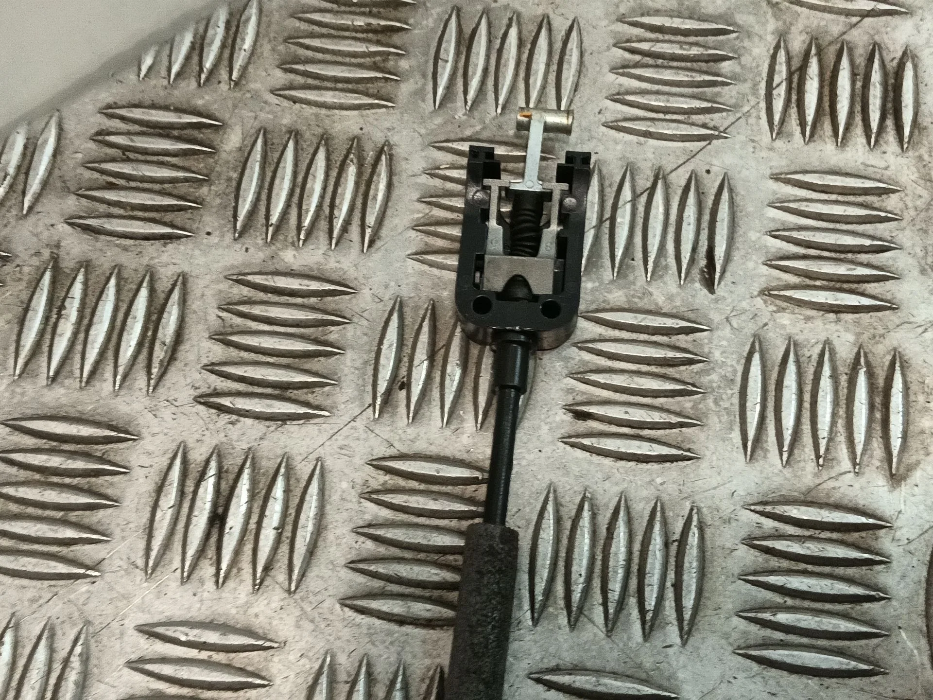 Cerradura Puerta Delantera Izquierda para Skoda Fabia Iii (Nj3)