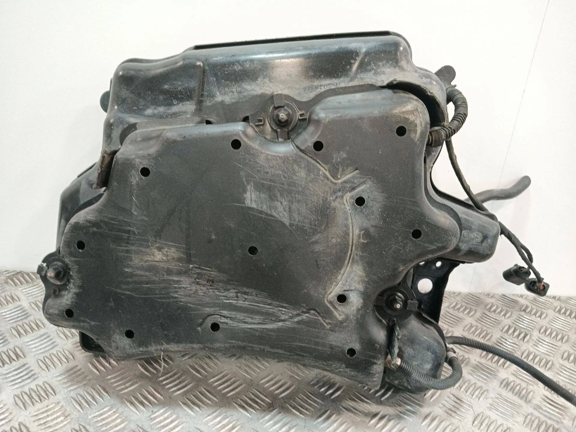 Deposito Adblue para Skoda Octavia Lim. (5E3)