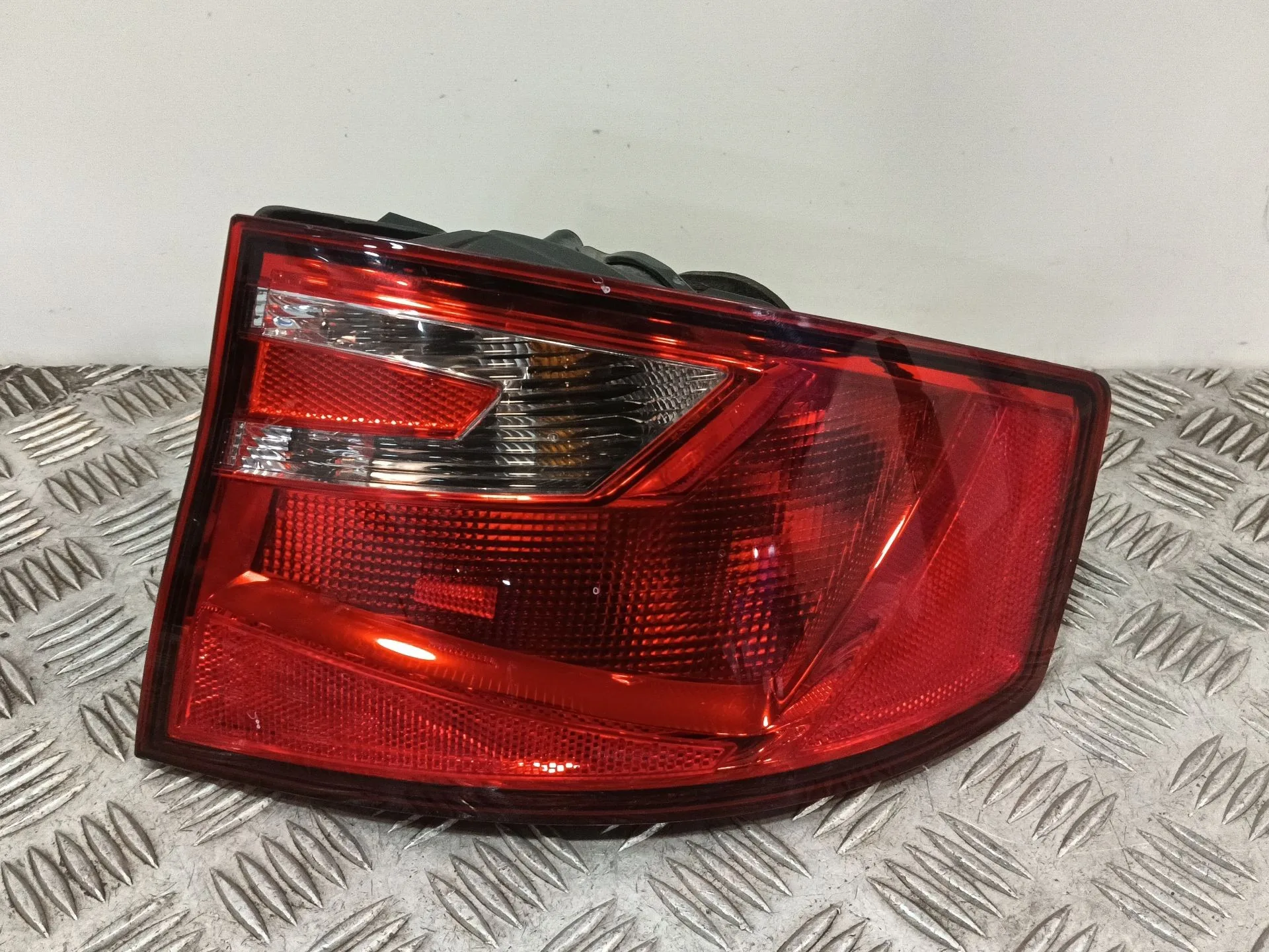 Piloto Trasero Derecho para Seat Toledo Iv (Kg3)