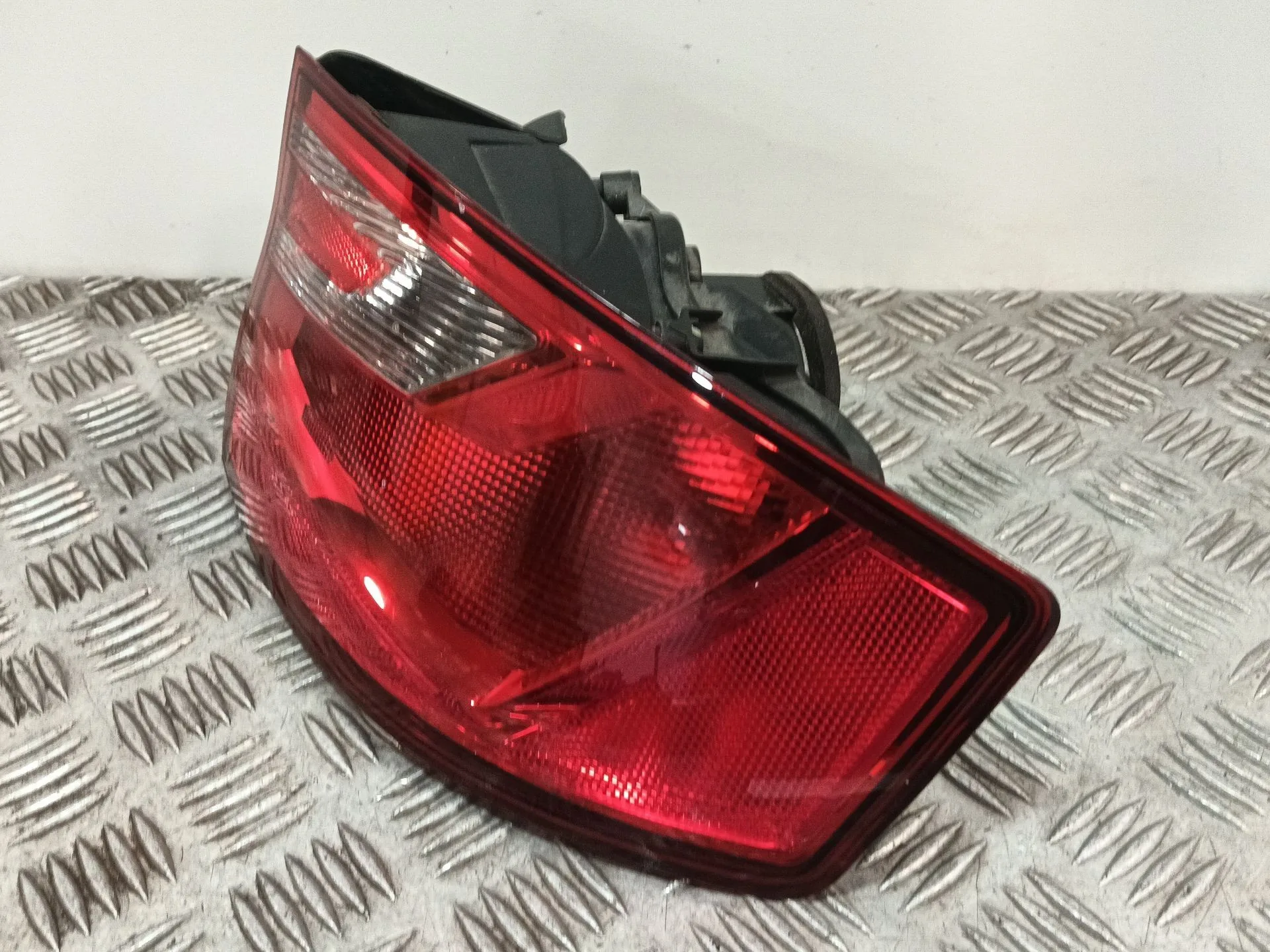 Piloto Trasero Derecho para Seat Toledo Iv (Kg3)