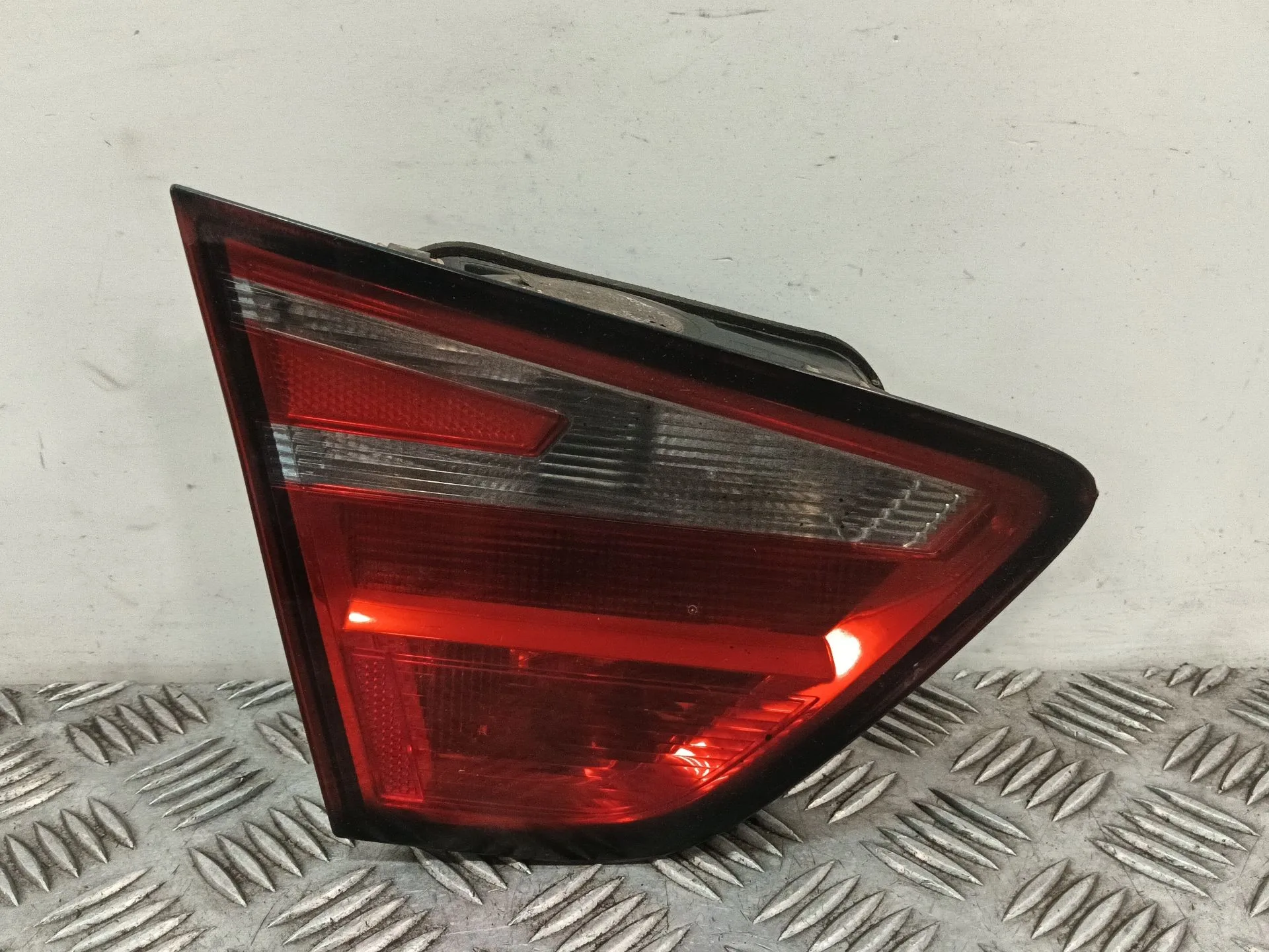 Piloto Trasero Izquierdo Interior para Seat Toledo Iv (Kg3)