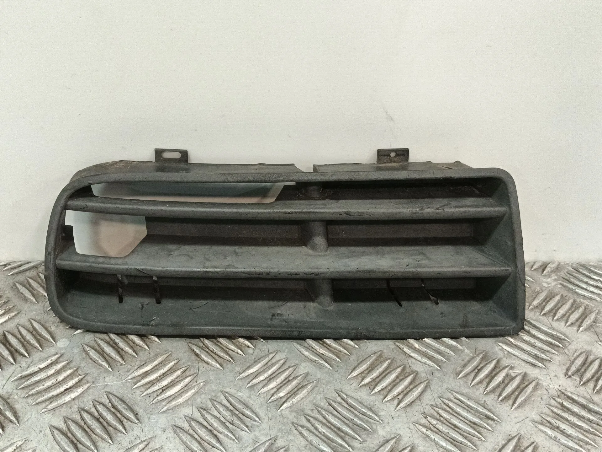 Rejilla Paragolpes Izquierda para Volkswagen Golf Iv (1J1)