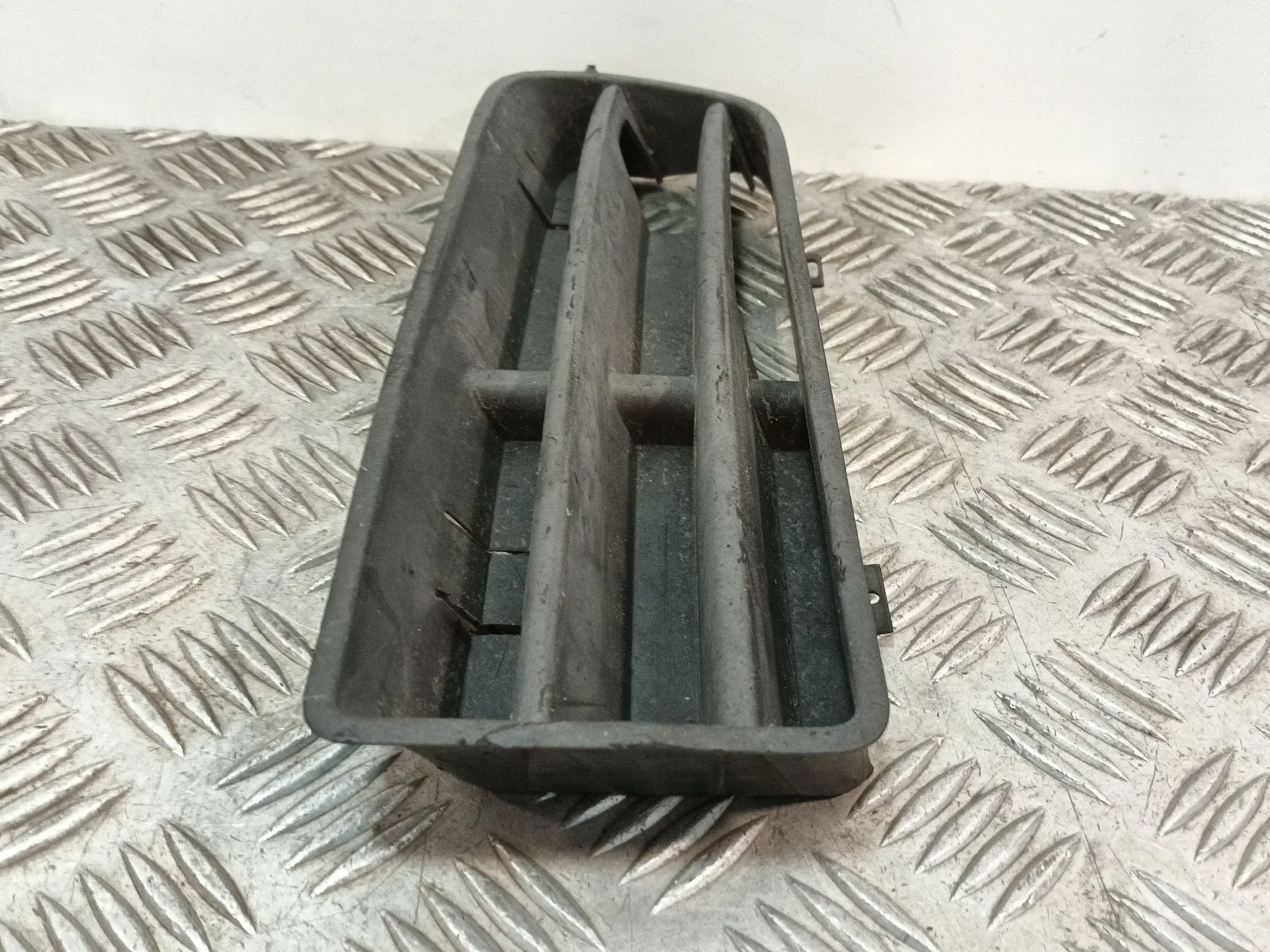 Rejilla Paragolpes Izquierda para Volkswagen Golf Iv (1J1)