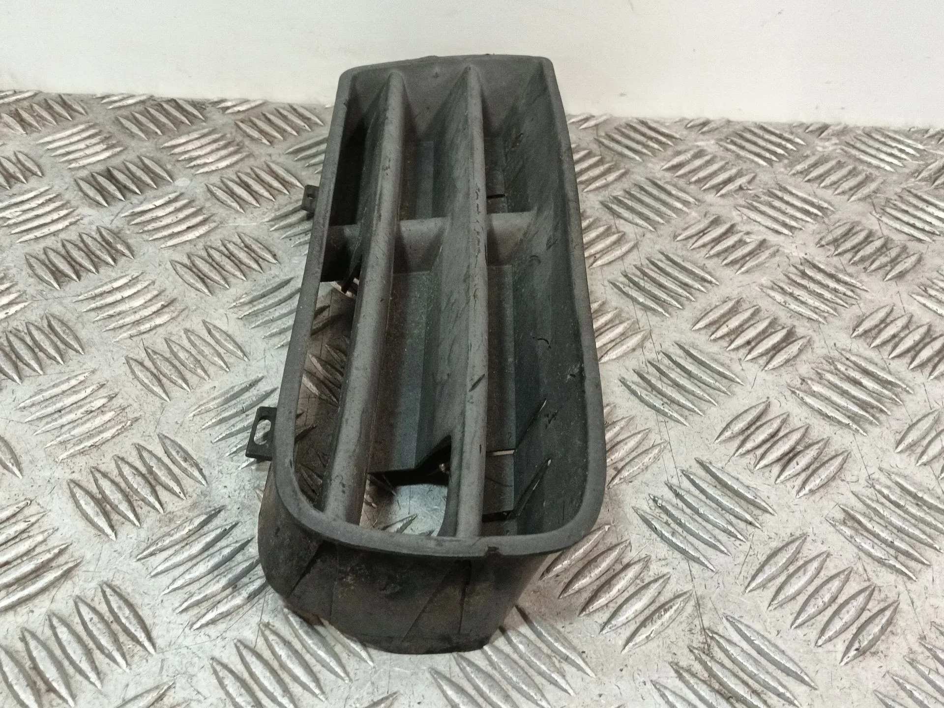 Rejilla Paragolpes Izquierda para Volkswagen Golf Iv (1J1)