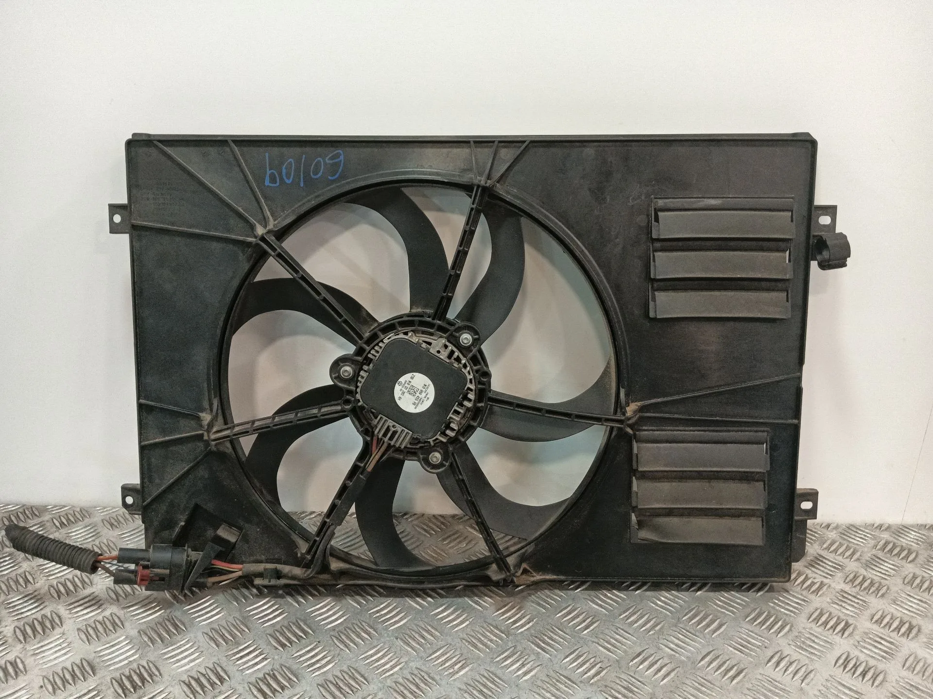 Electroventilador para Skoda Yeti (5L)