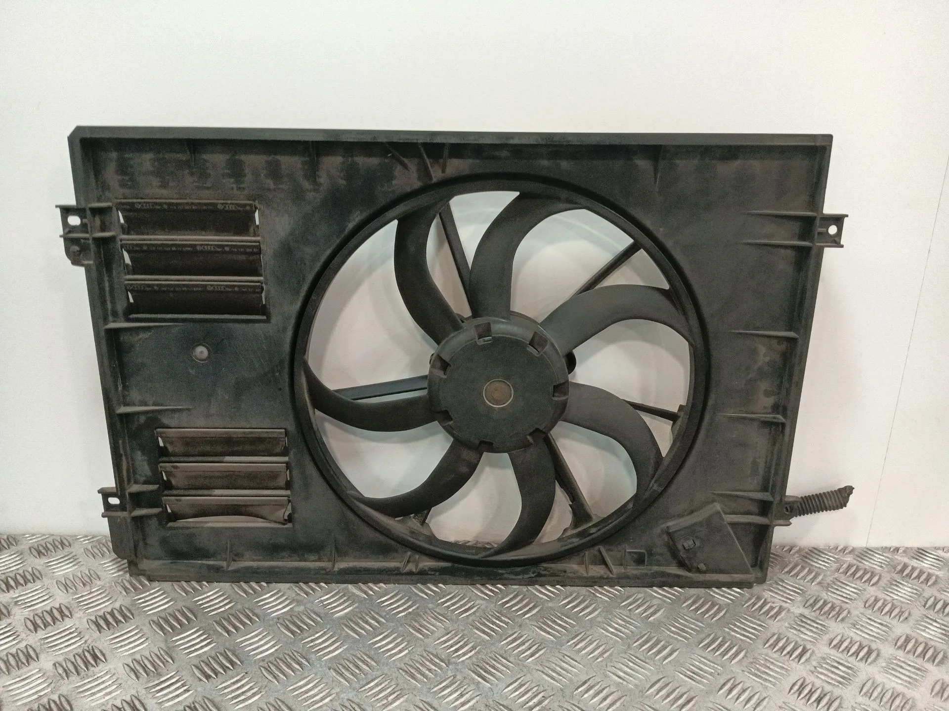 Electroventilador para Skoda Yeti (5L)