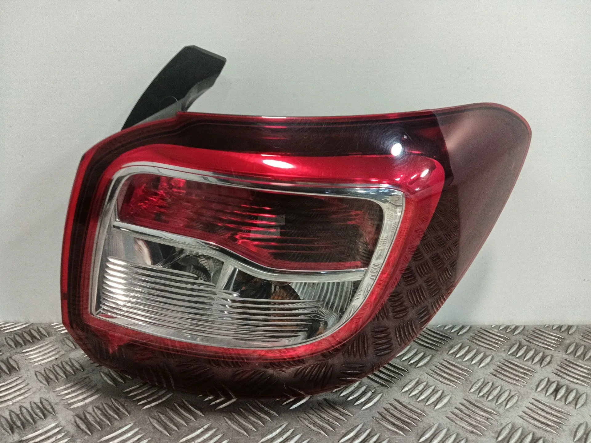Piloto Trasero Derecho para Dacia Sandero Ii (B8_)