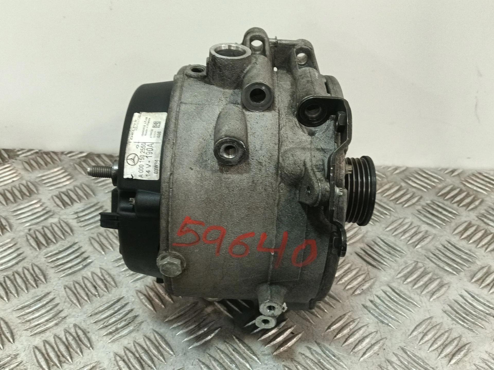 Alternador para Mercedes-Benz Clase M (W163)