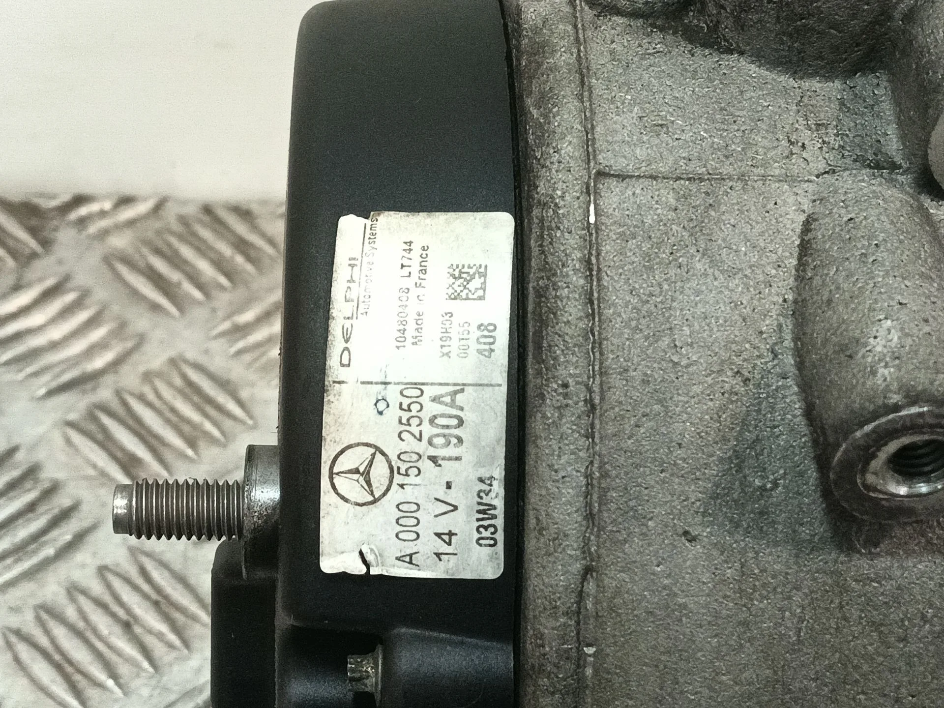 Alternador para Mercedes-Benz Clase M (W163)