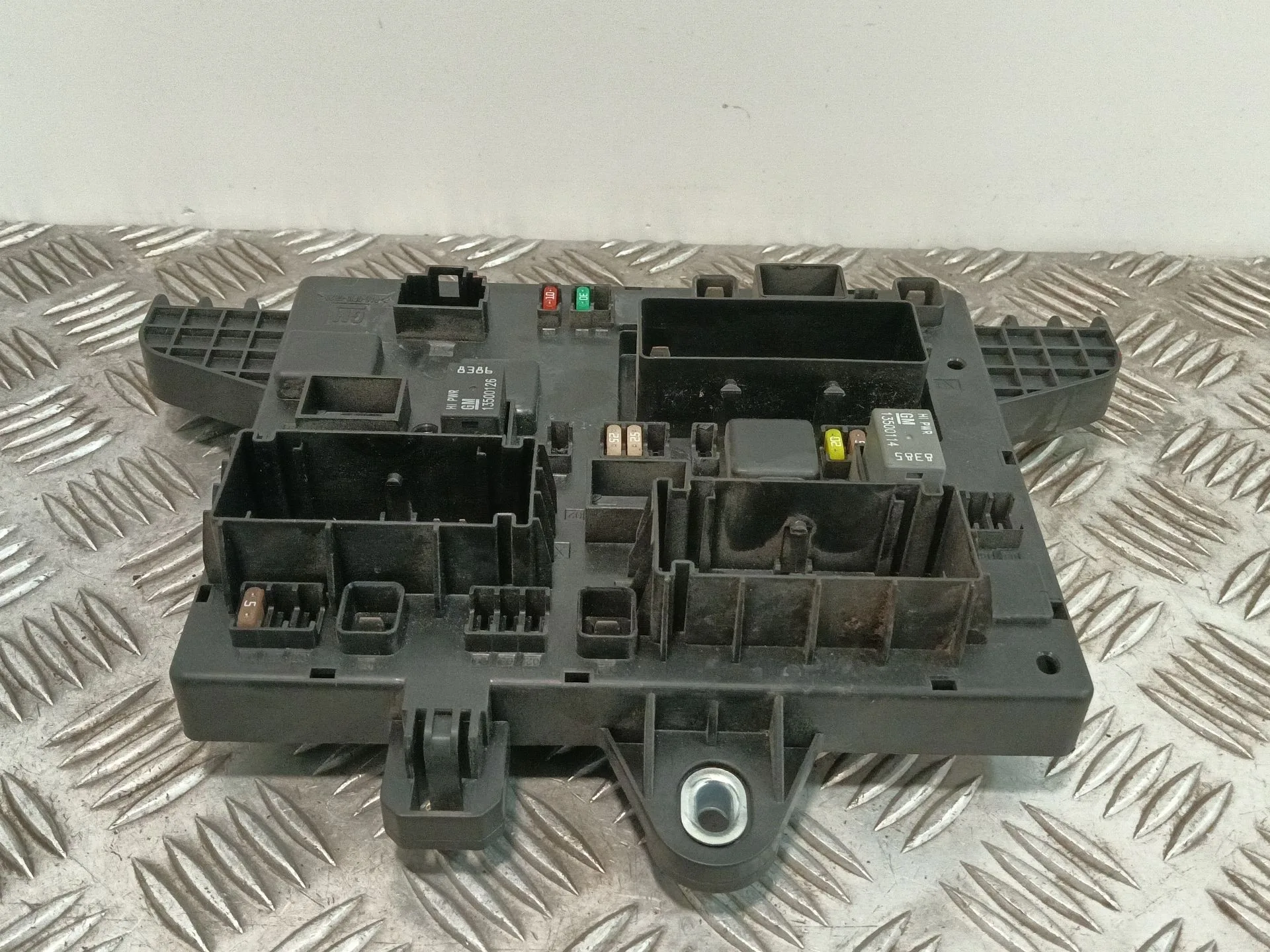 Caja Reles / Fusibles para Opel Astra J Lim.