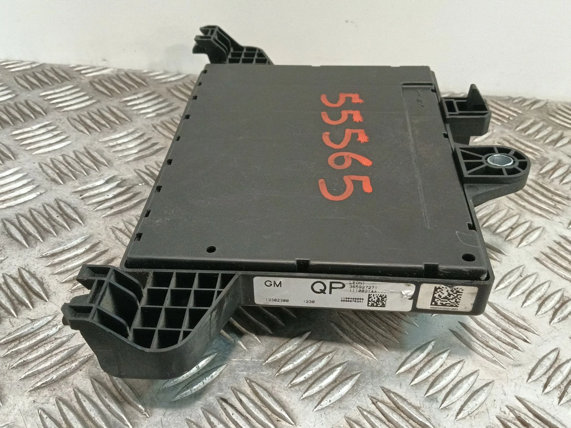 Caja Reles / Fusibles para Opel Astra J Lim.