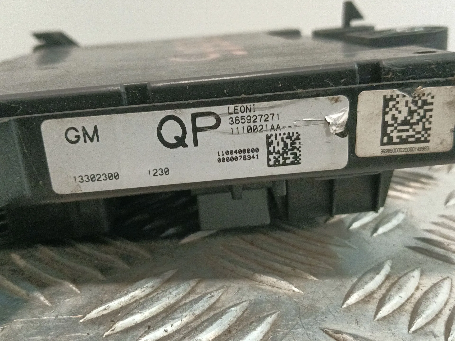 Caja Reles / Fusibles para Opel Astra J Lim.