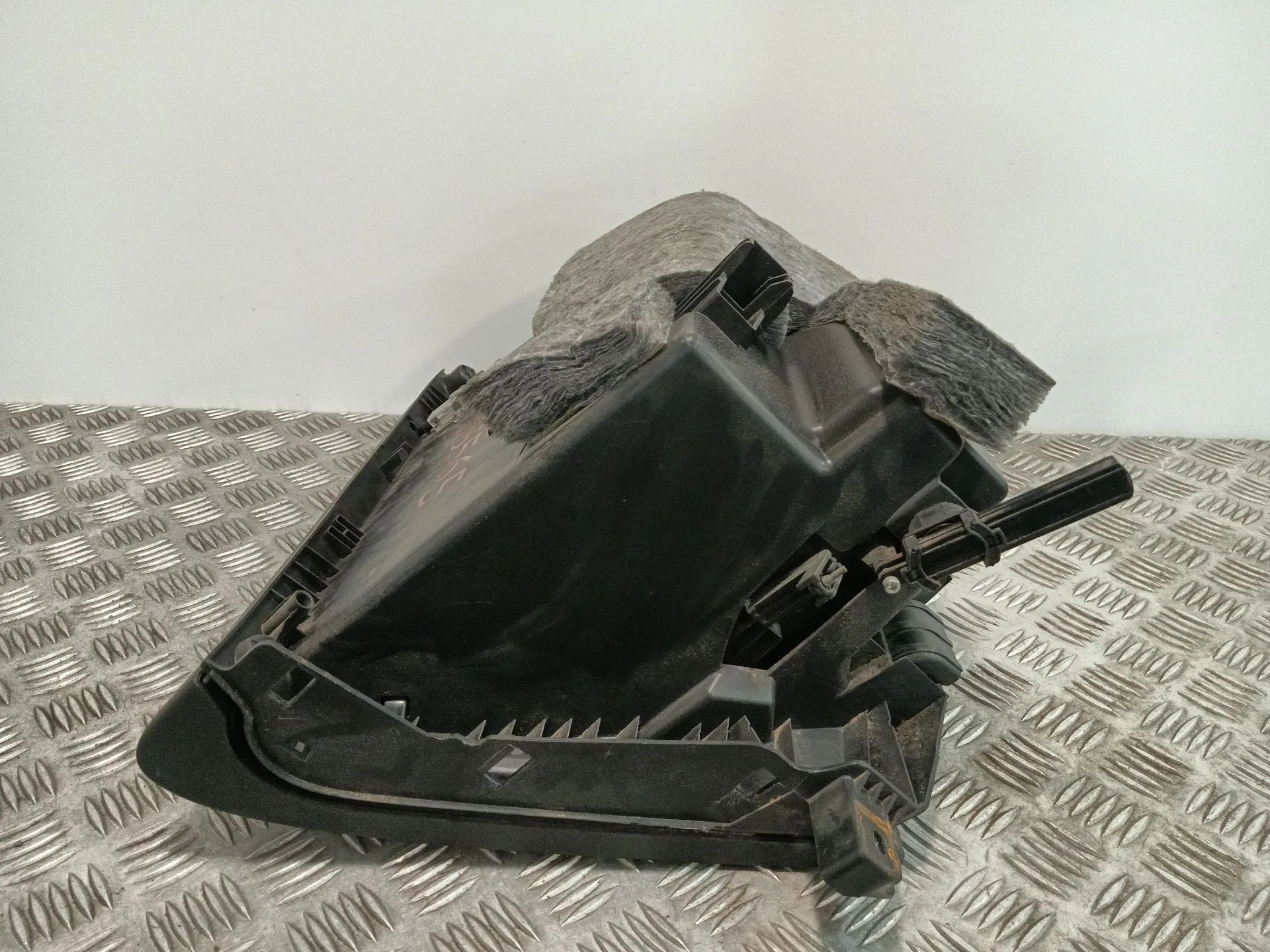 Guantera para Opel Astra J Lim.