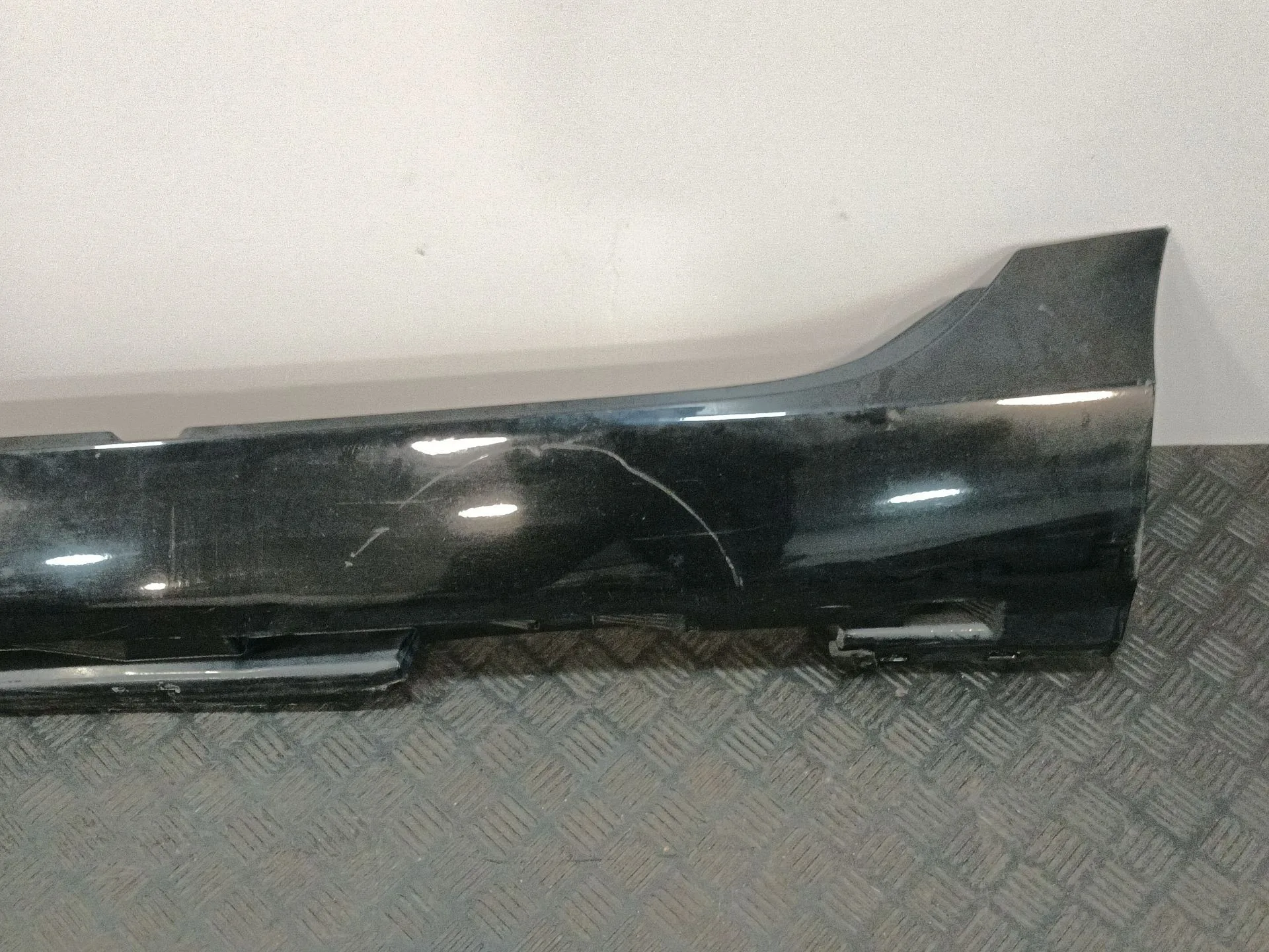 Faldon Lateral para Volvo V40 Hatchback (525)
